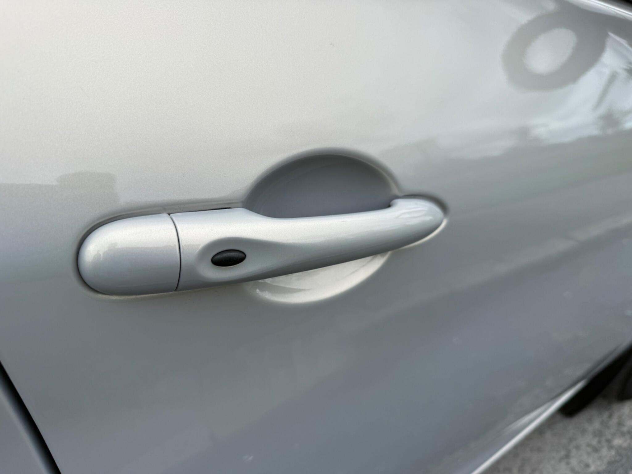 Renault Zoe - Image 8