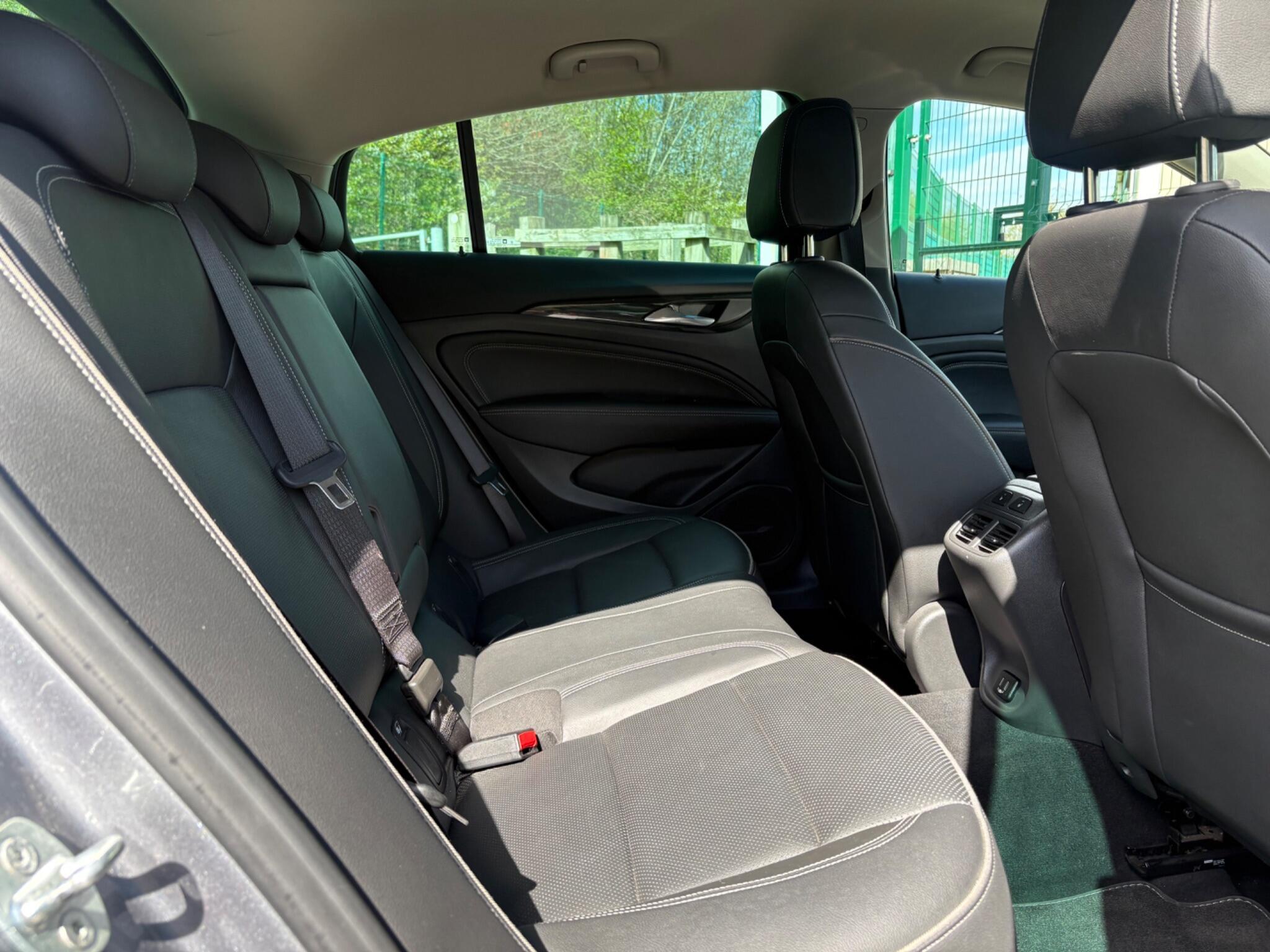 Vauxhall Insignia - Image 19