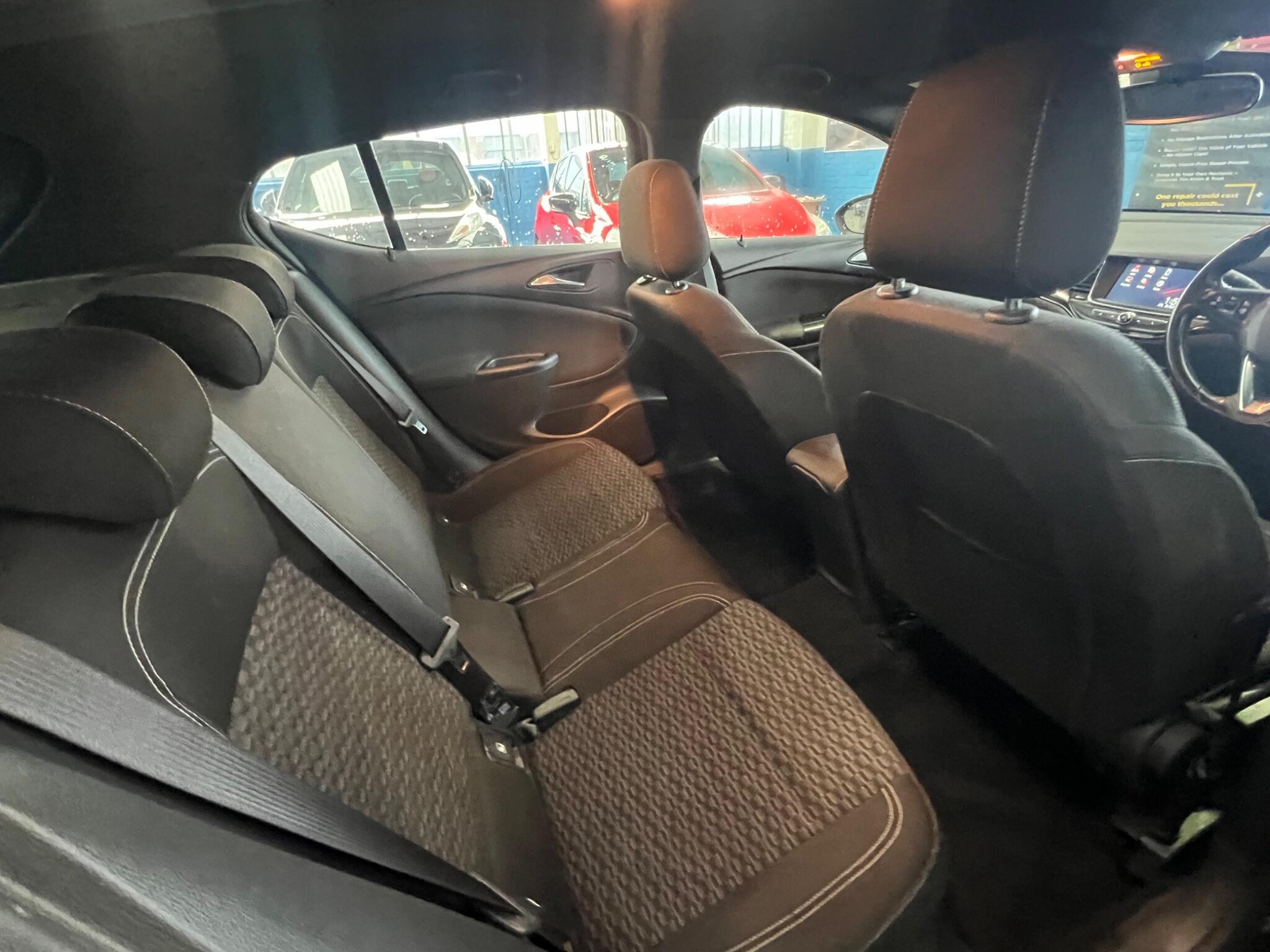 Vauxhall Astra - Image 19