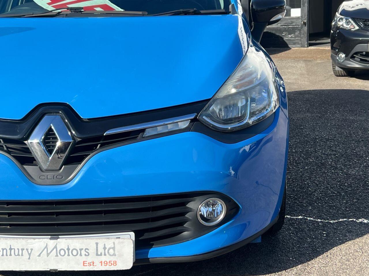 Renault Clio - Image 8