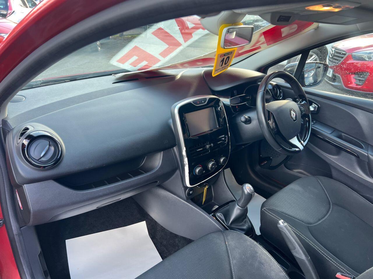 Renault Clio - Image 15