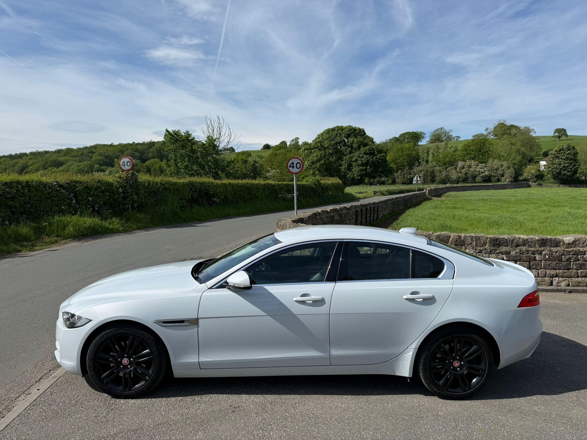 Jaguar XE - Image 5