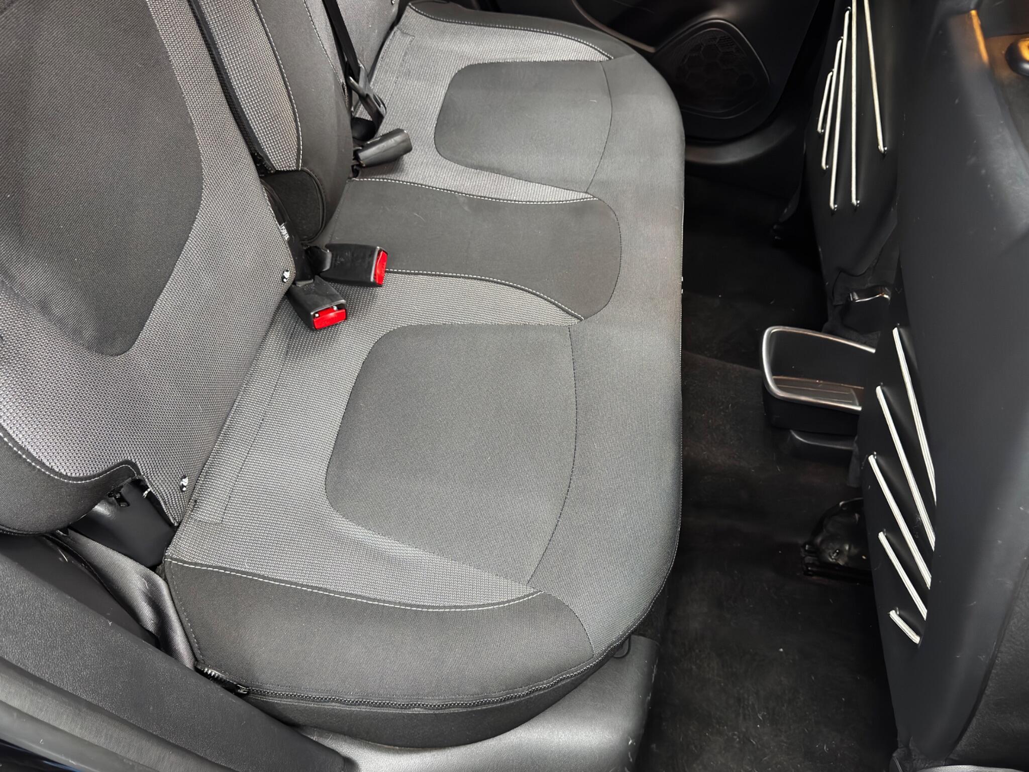 Renault Captur - Image 16