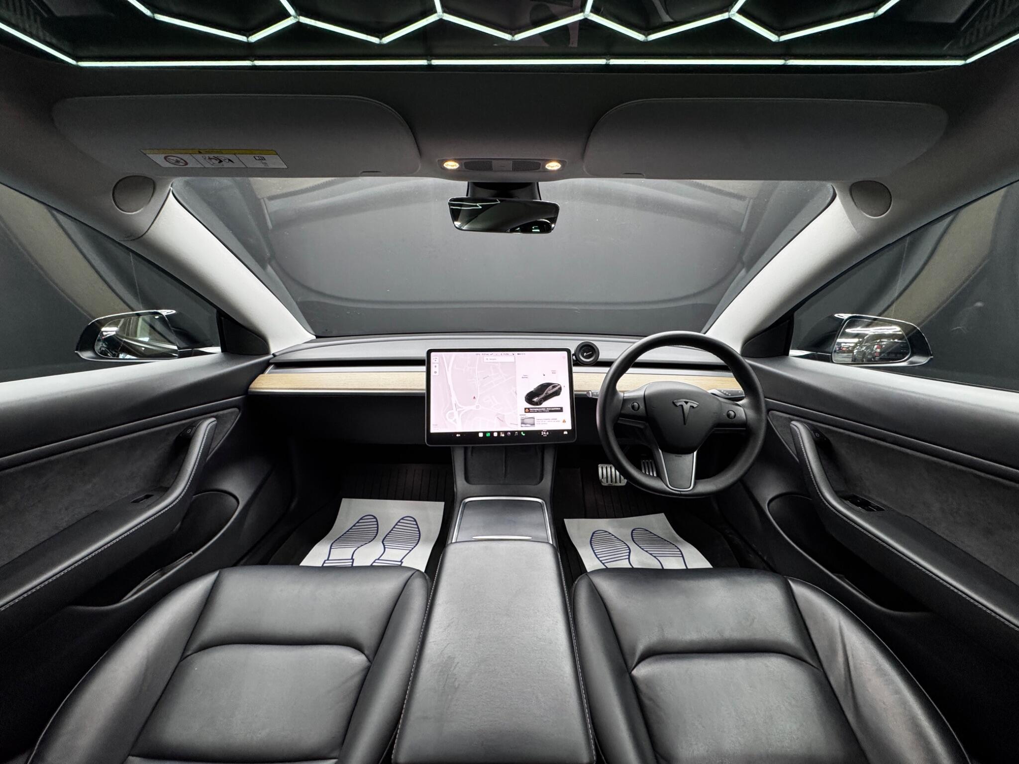 Tesla Model 3 - Image 17