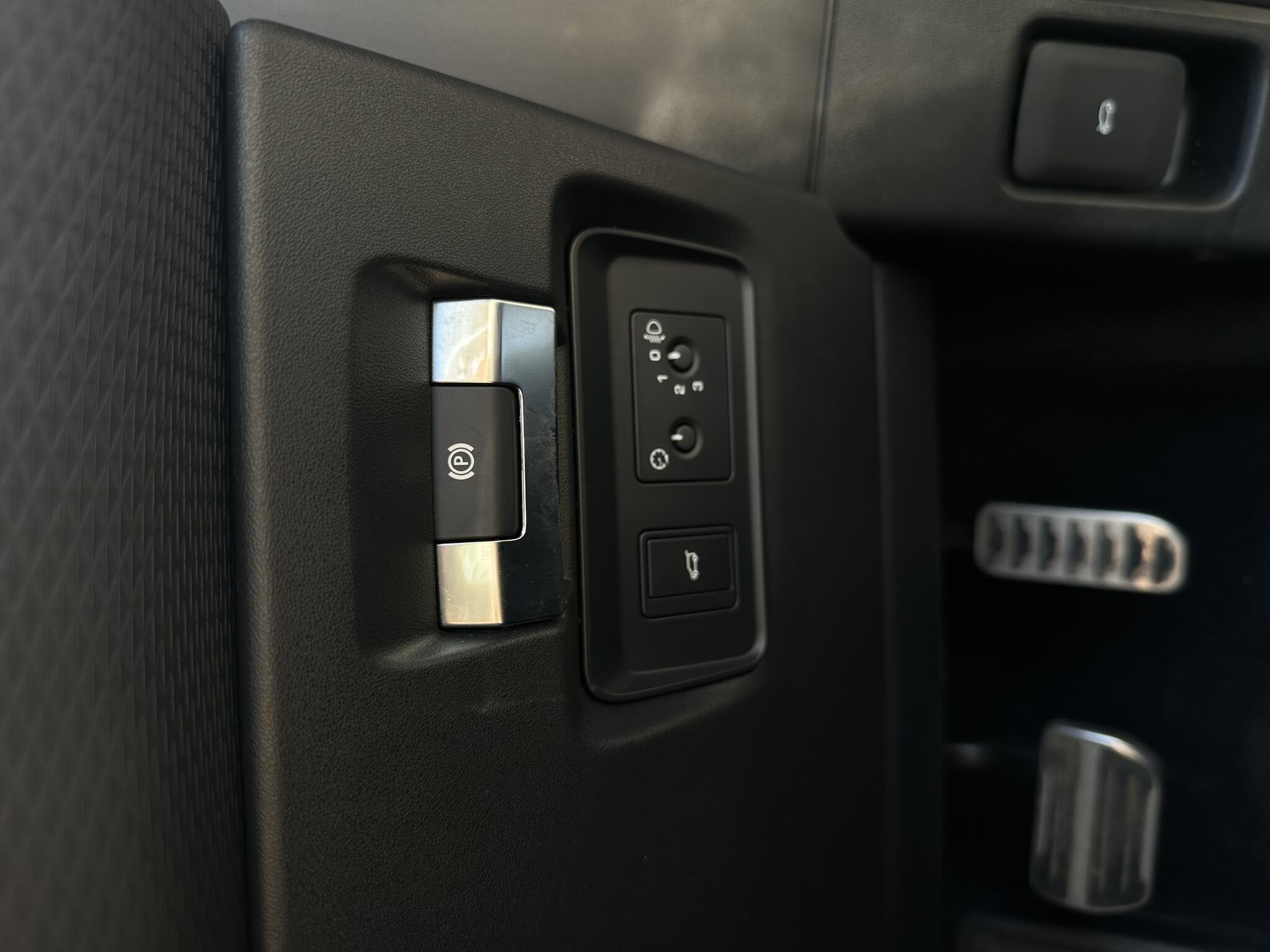 Land Rover Range Rover Evoque - Image 13