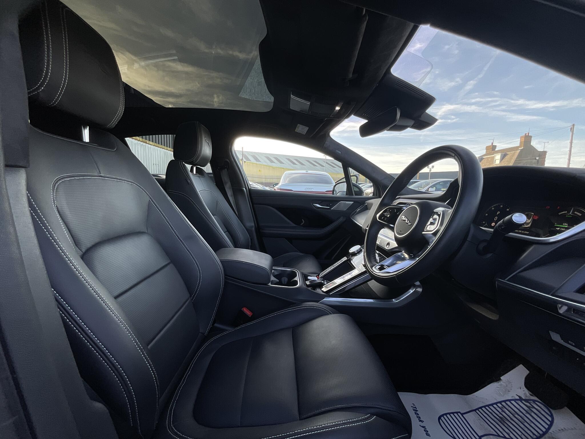Jaguar I-Pace - Image 14