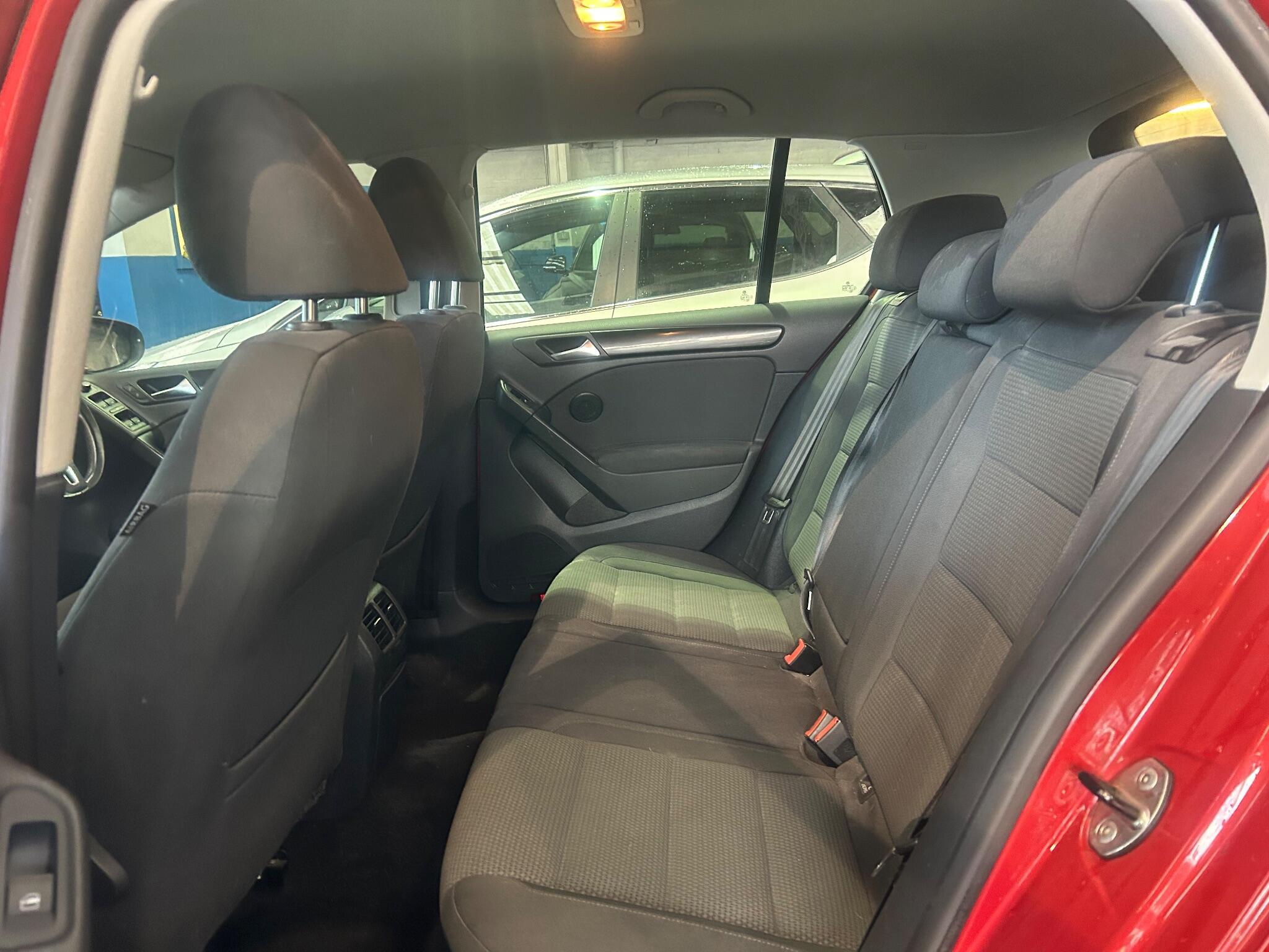 Volkswagen Golf - Image 19