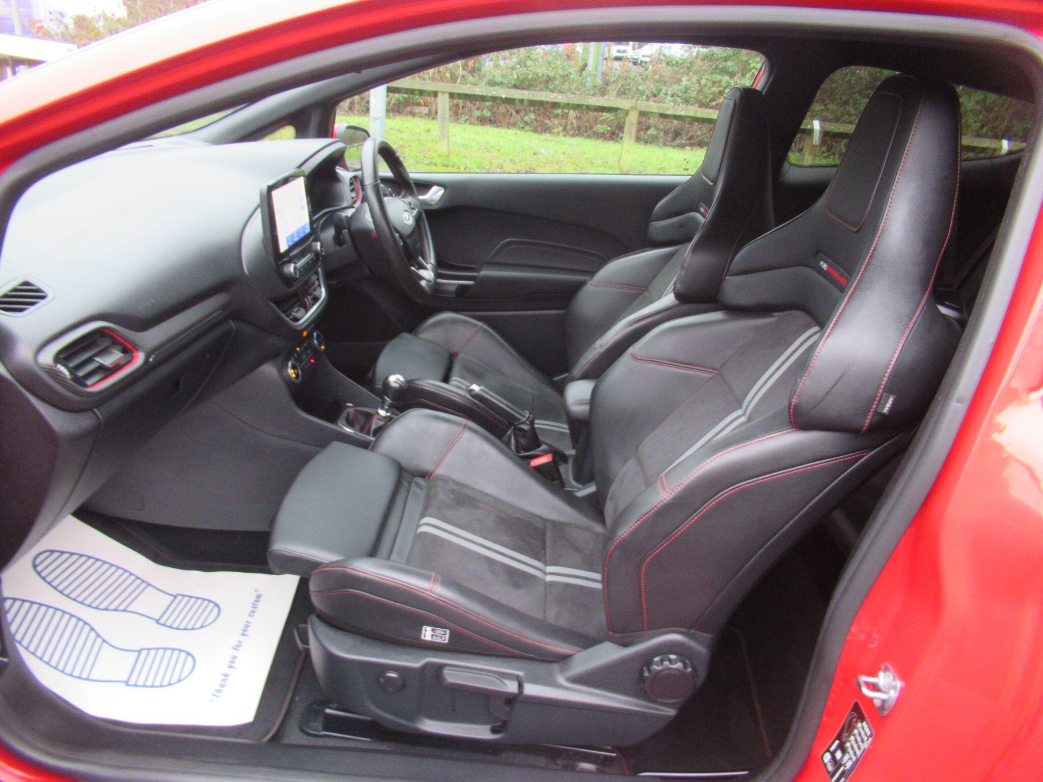 Ford Fiesta - Image 13