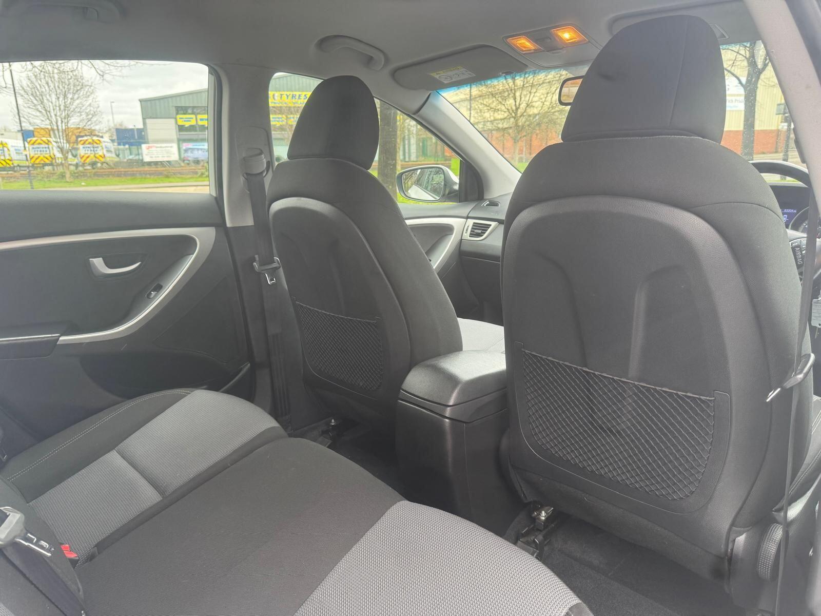 Hyundai i30 - Image 23