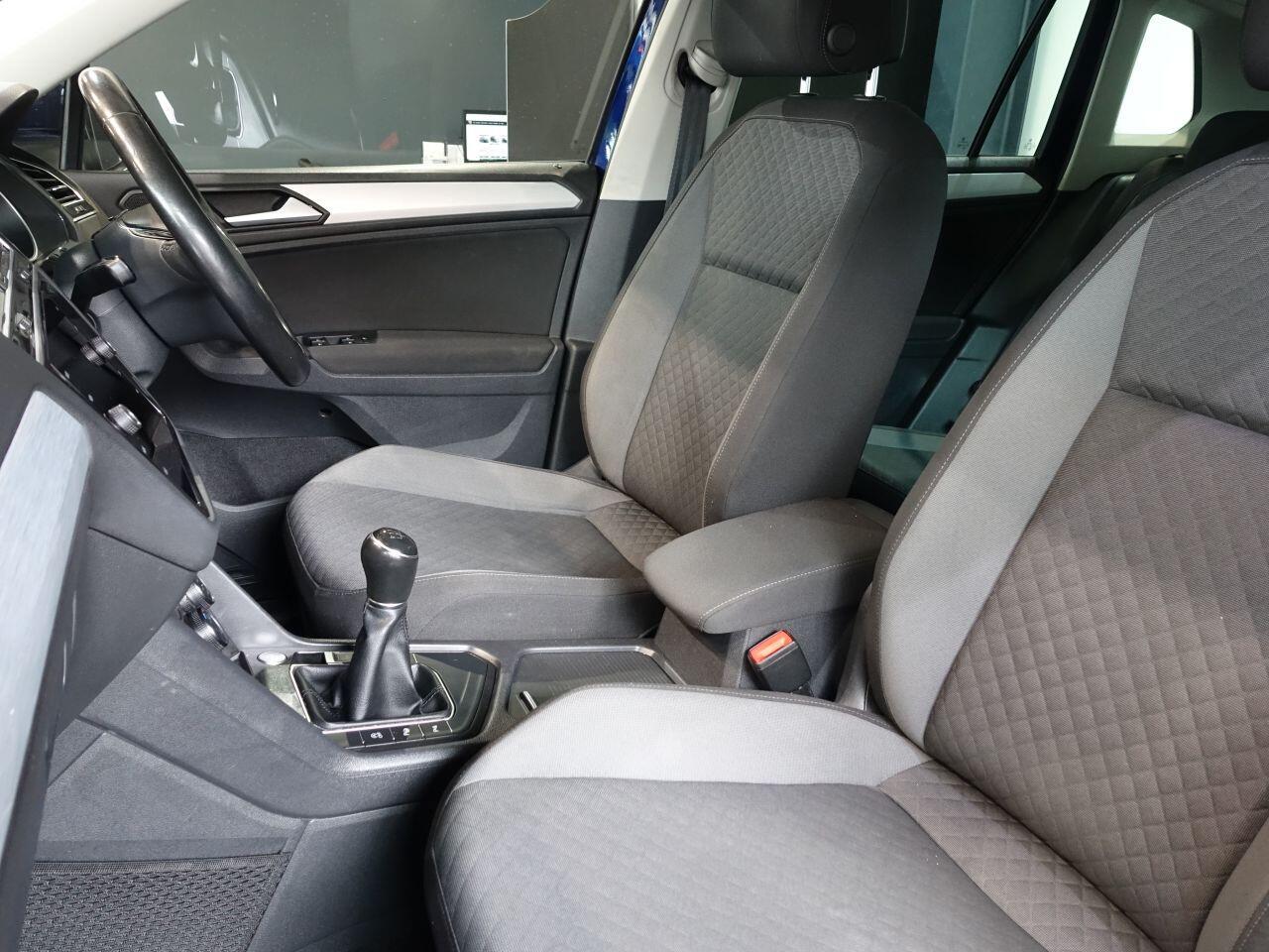 Volkswagen Tiguan - Image 12