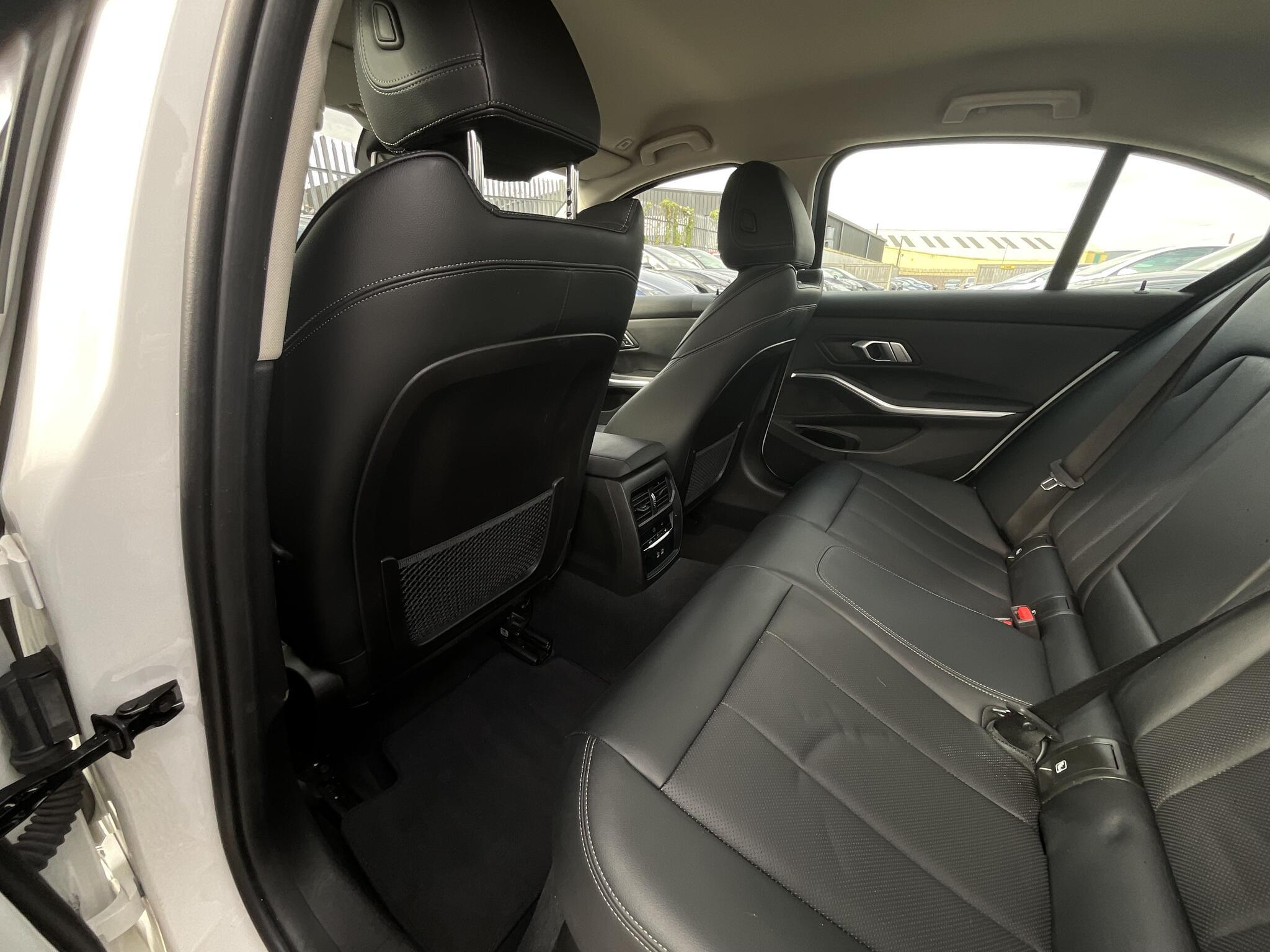 BMW 3 Series - Image 13