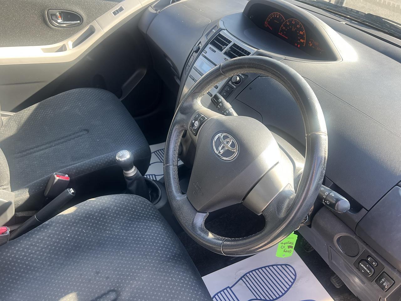 Toyota Yaris - Image 12