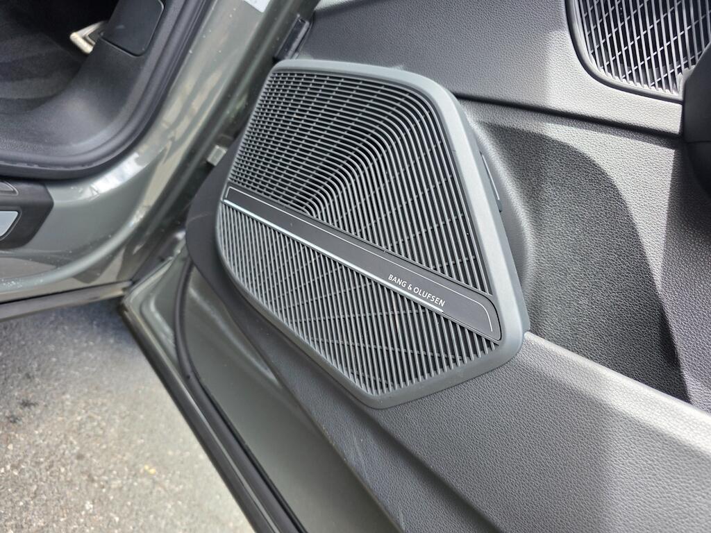 Audi SQ5 - Image 28