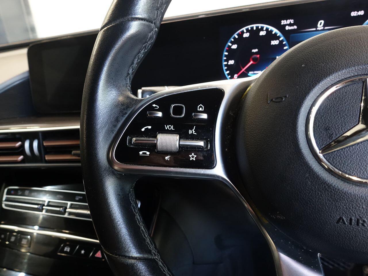 Mercedes Eqc - Image 19