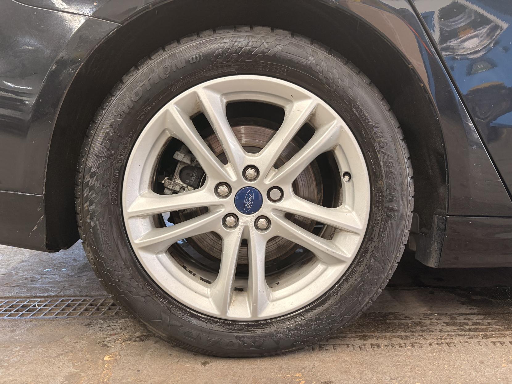 Ford Mondeo - Image 14
