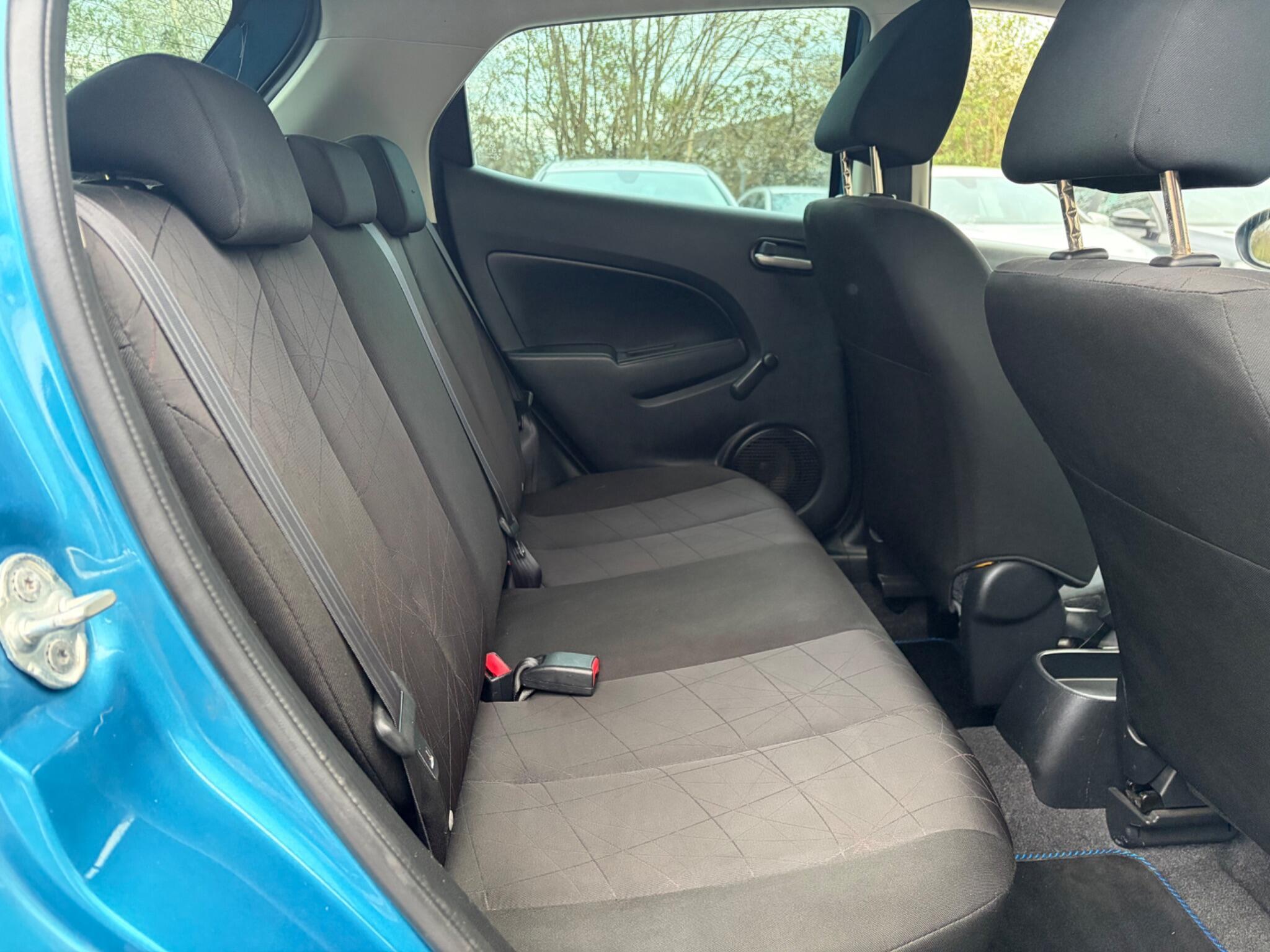 Mazda MAZDA2 - Image 19