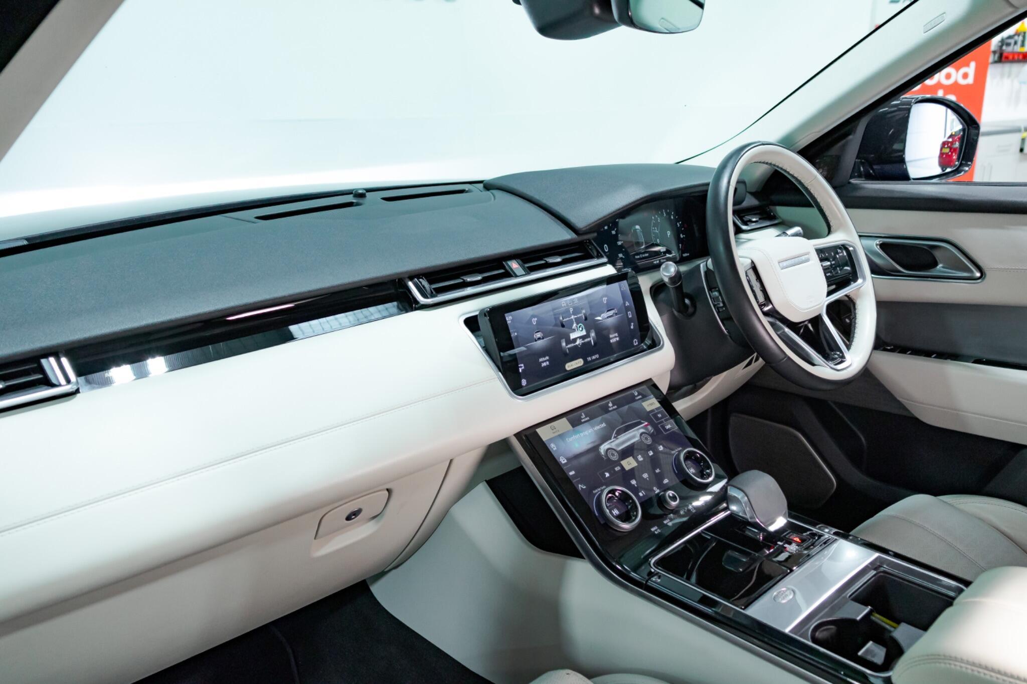 Land Rover Range Rover Velar - Image 21