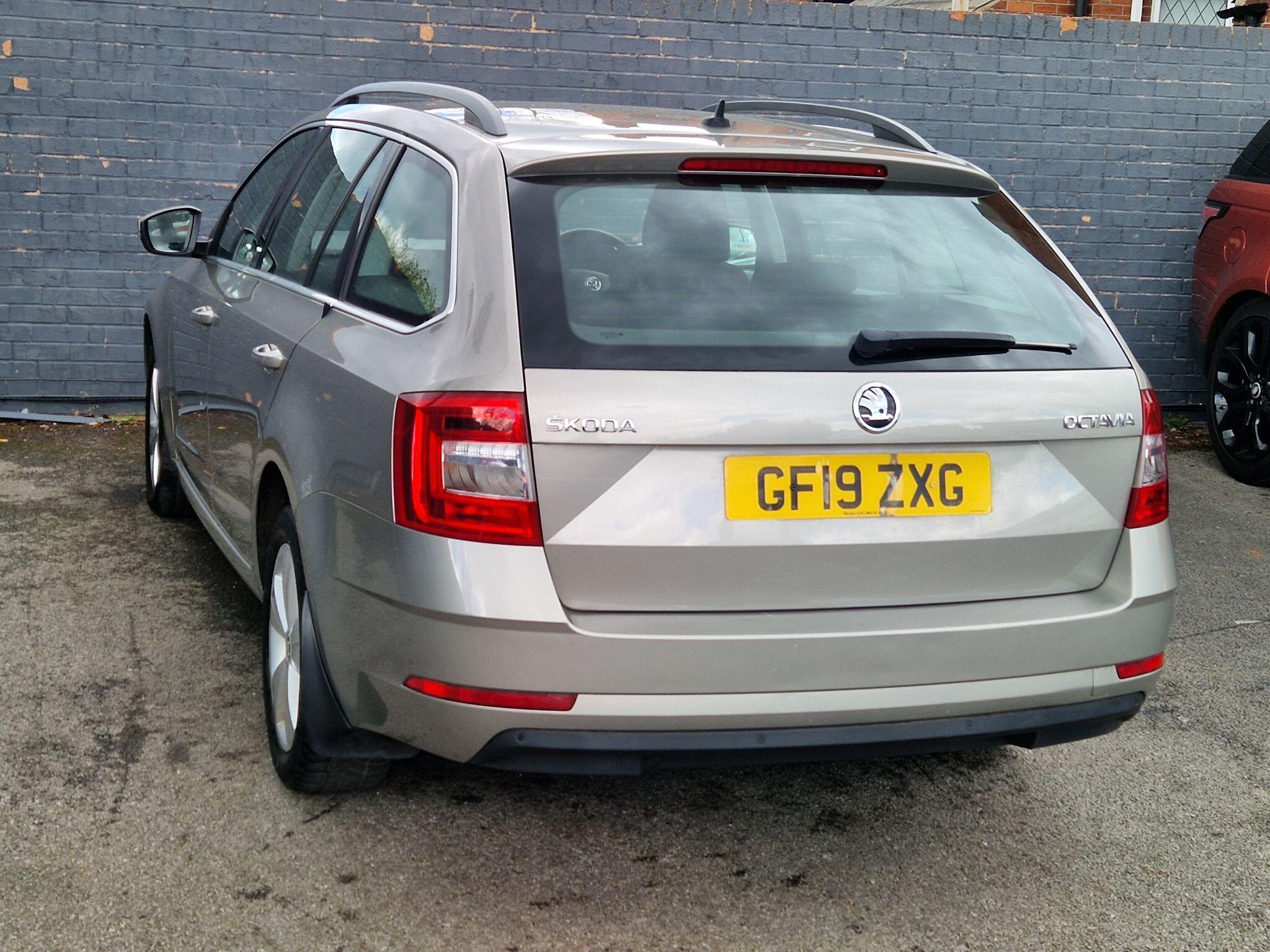 Skoda Octavia - Image 8