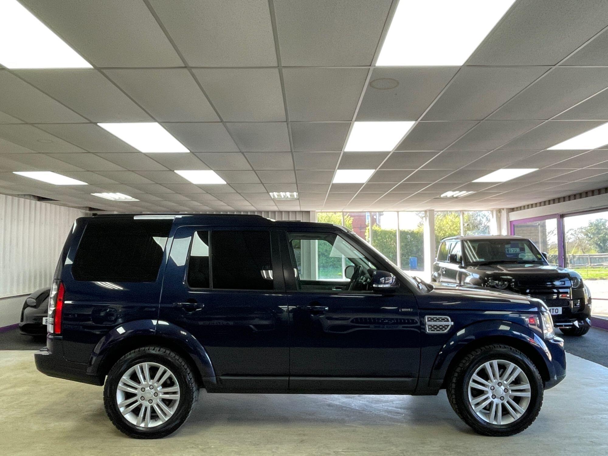 Land Rover DISCOVERY 4 - Image 11