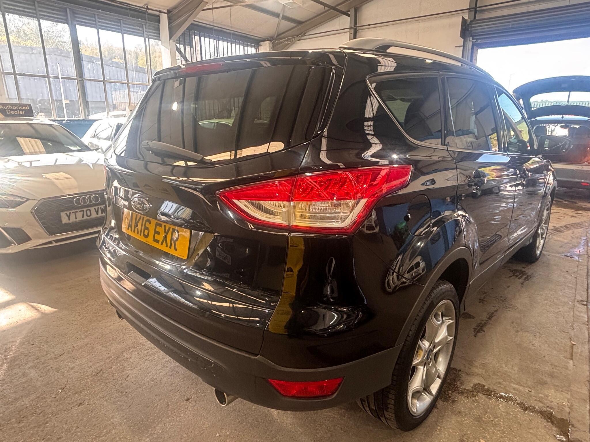 Ford Kuga - Image 15