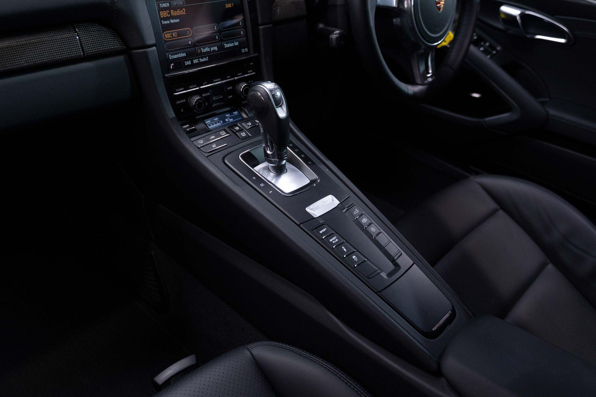 Porsche Cayman - Image 14