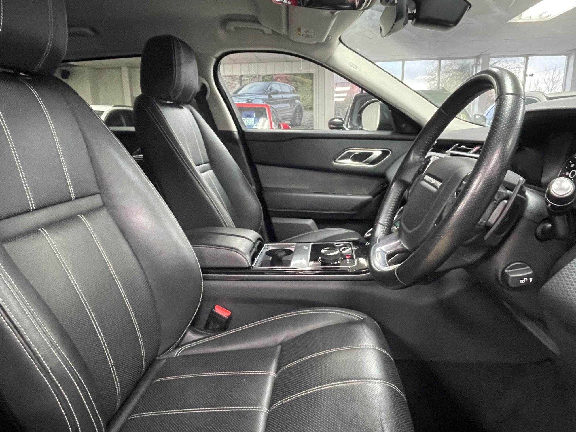 Land Rover Range Rover Velar - Image 25