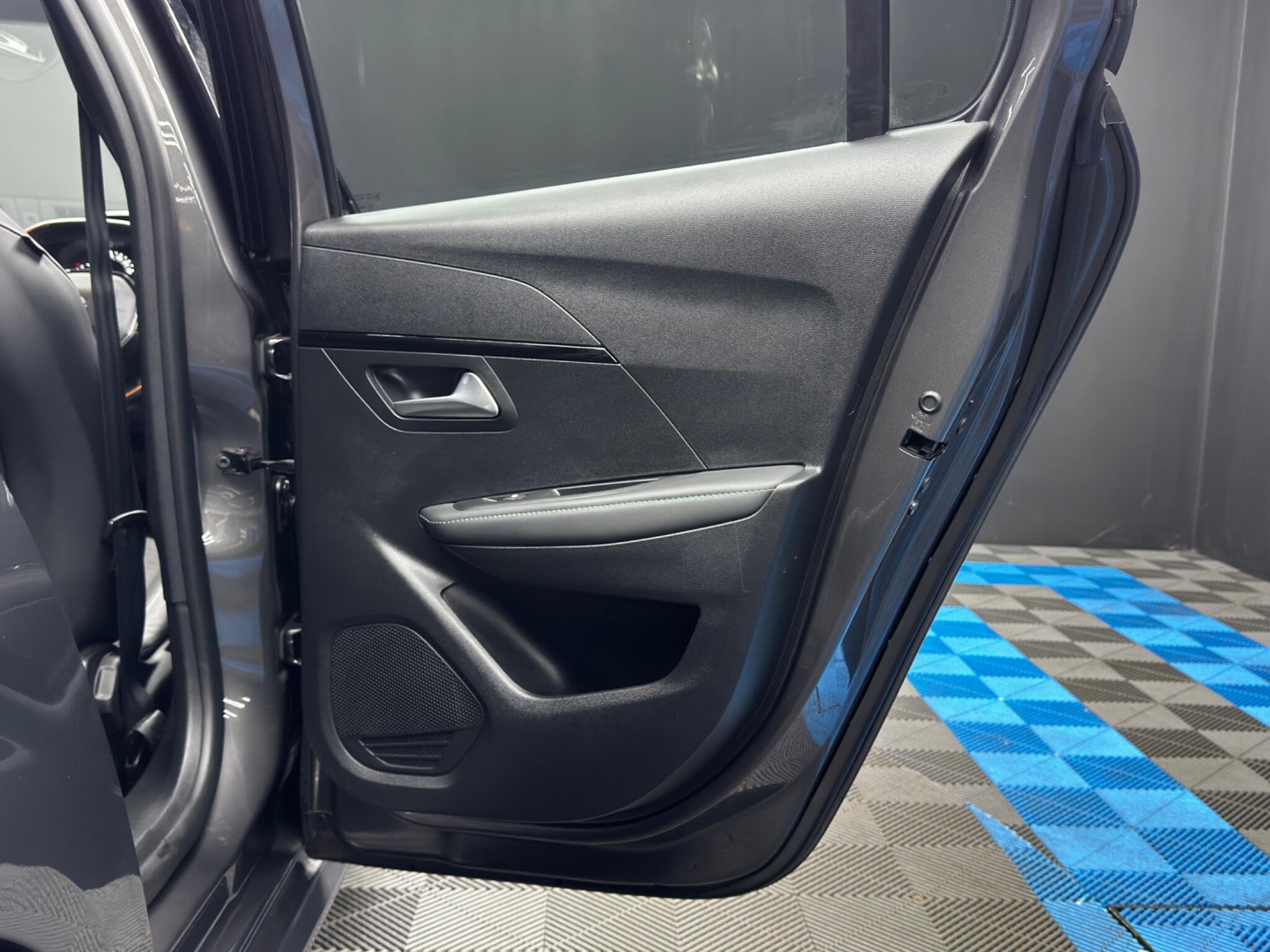 Peugeot 208 - Image 39