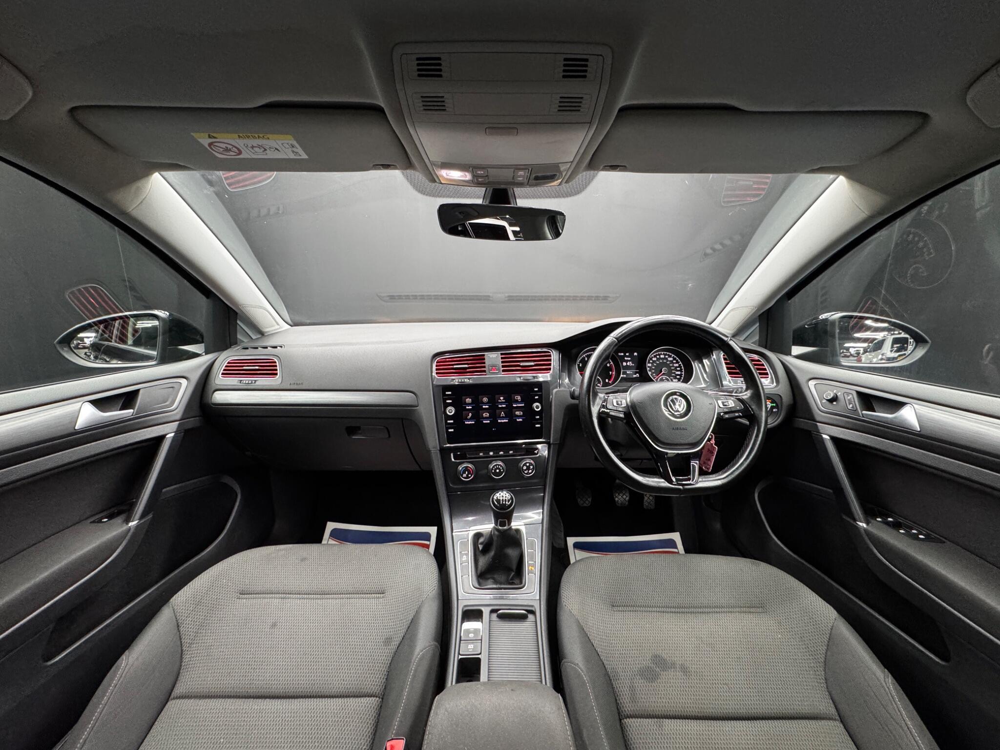 Volkswagen Golf - Image 16