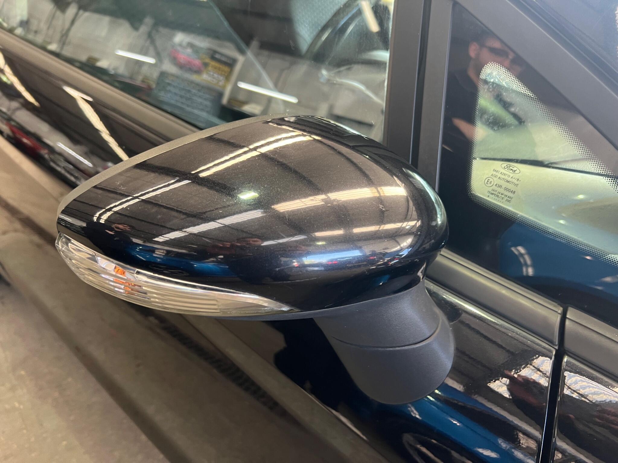 Ford Fiesta - Image 19