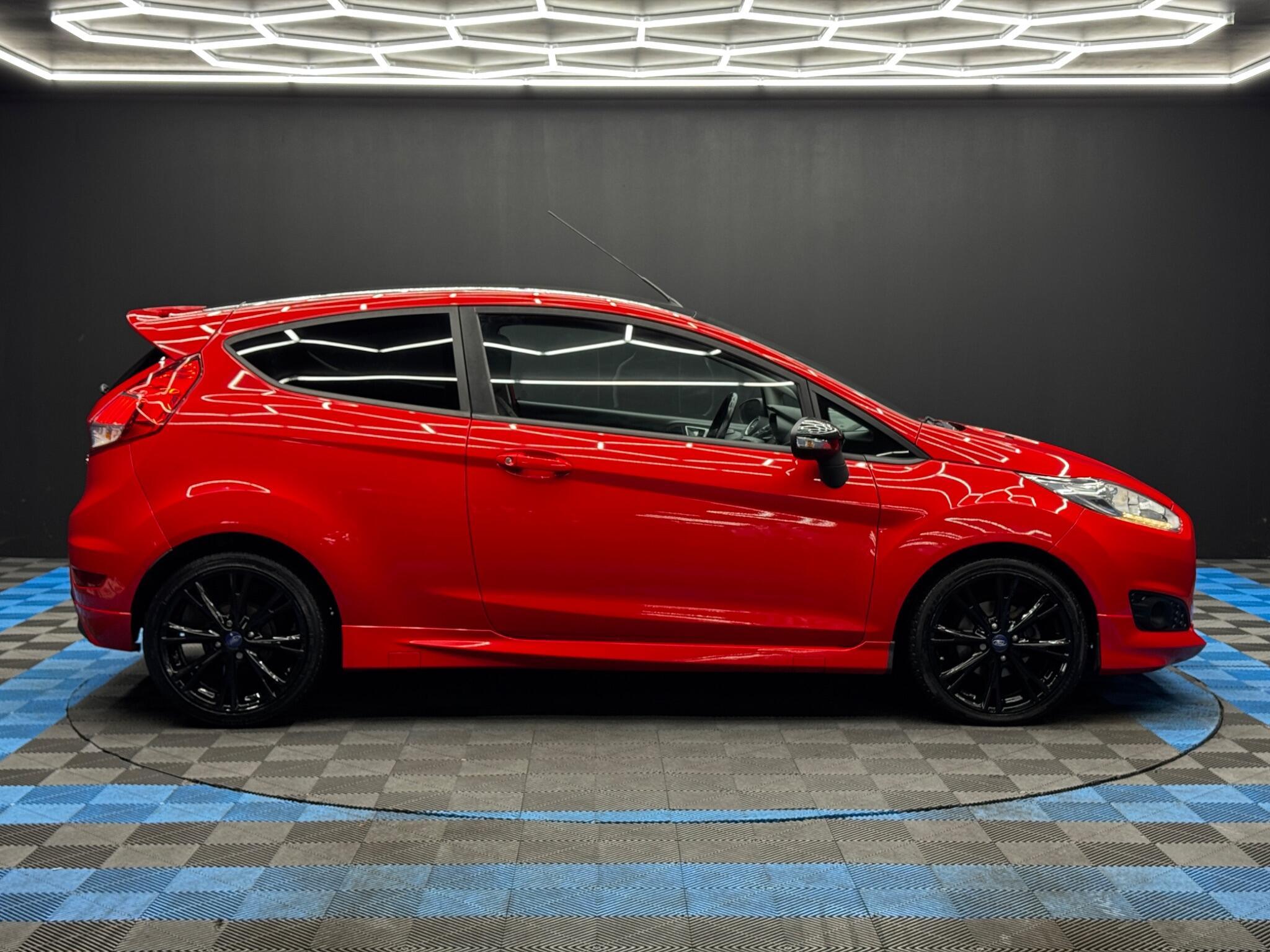 Ford Fiesta - Image 12