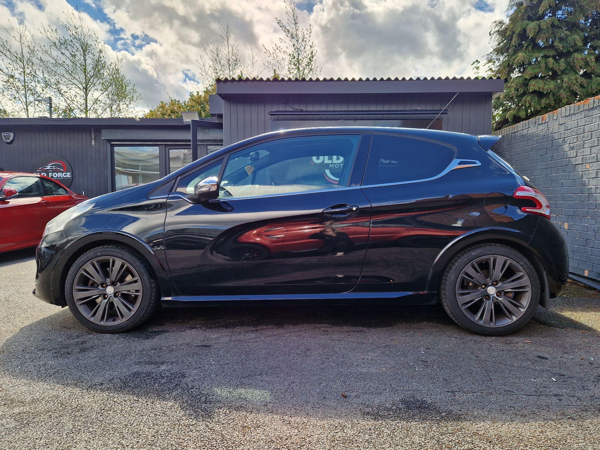 Peugeot 208 - Image 6