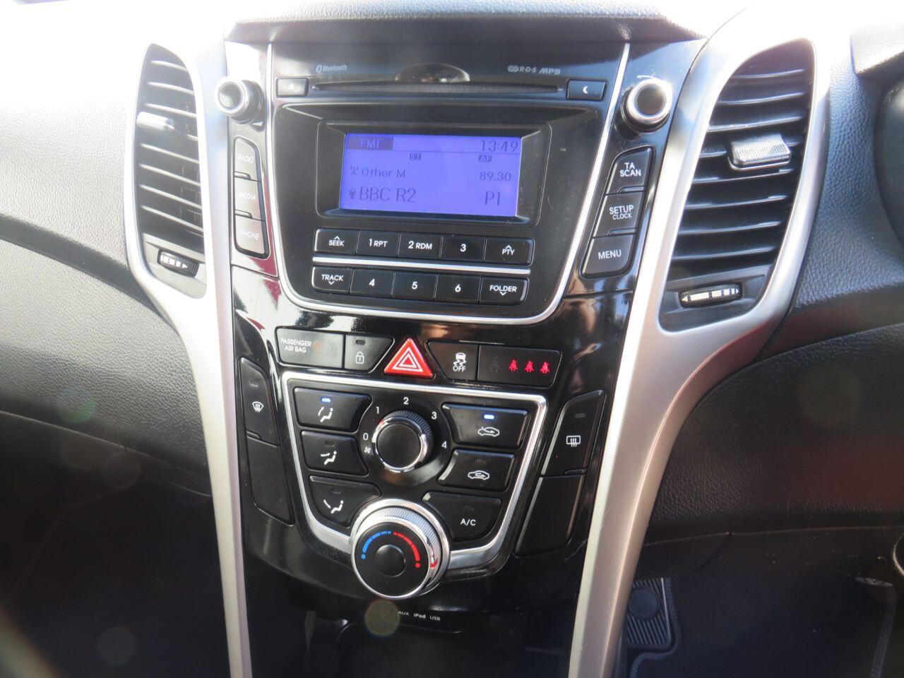 Hyundai i30 - Image 16