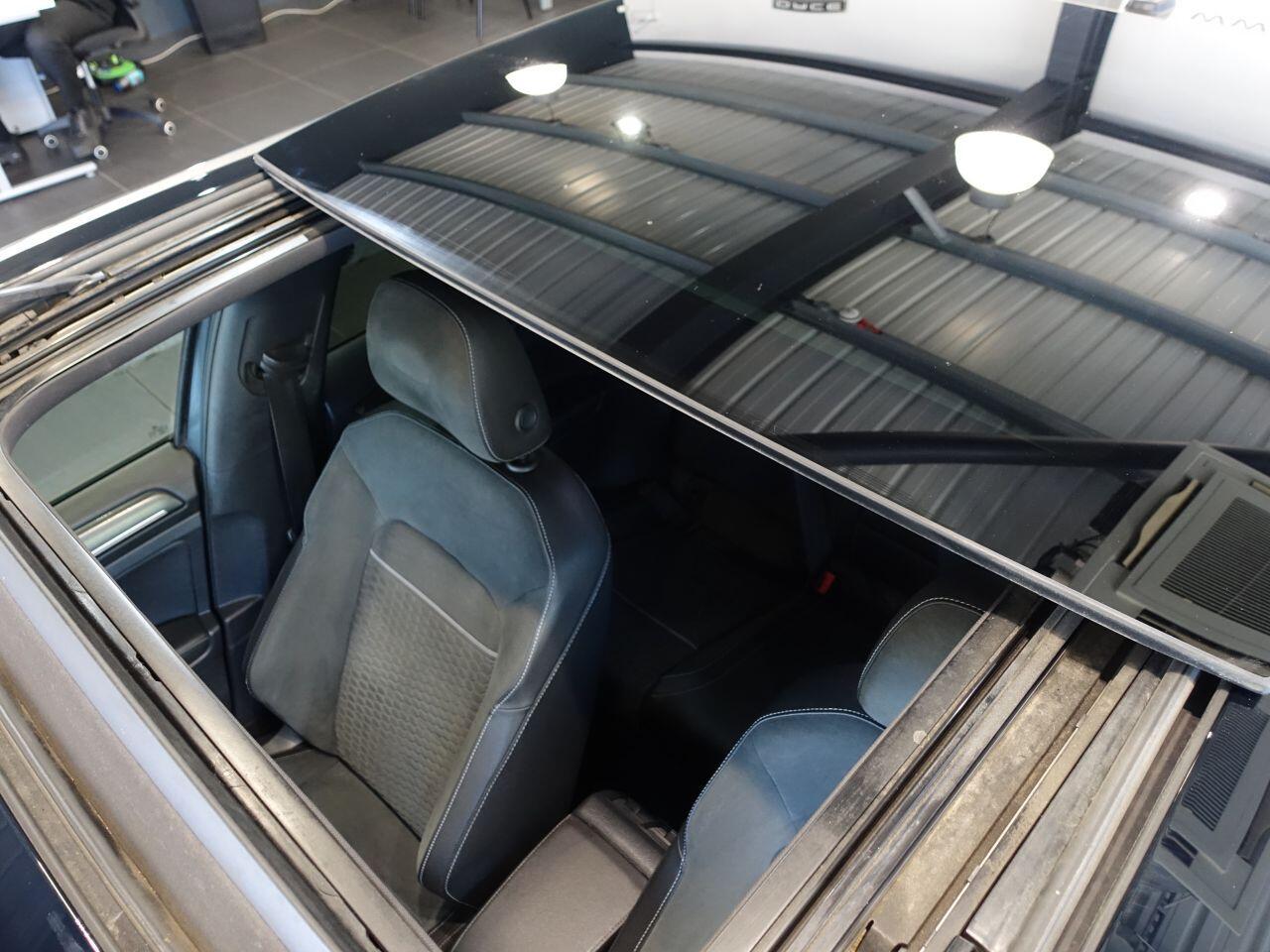 Volkswagen Golf - Image 11