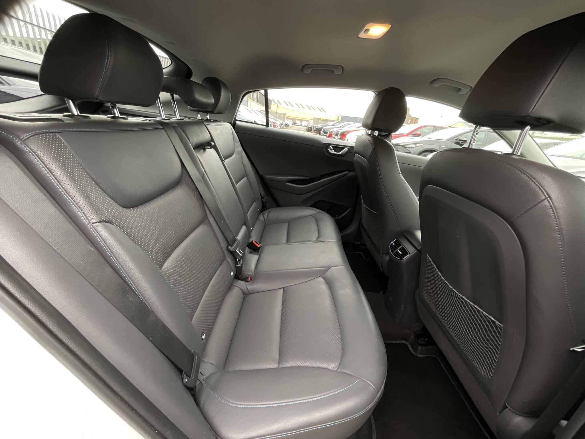 Hyundai Ioniq - Image 9