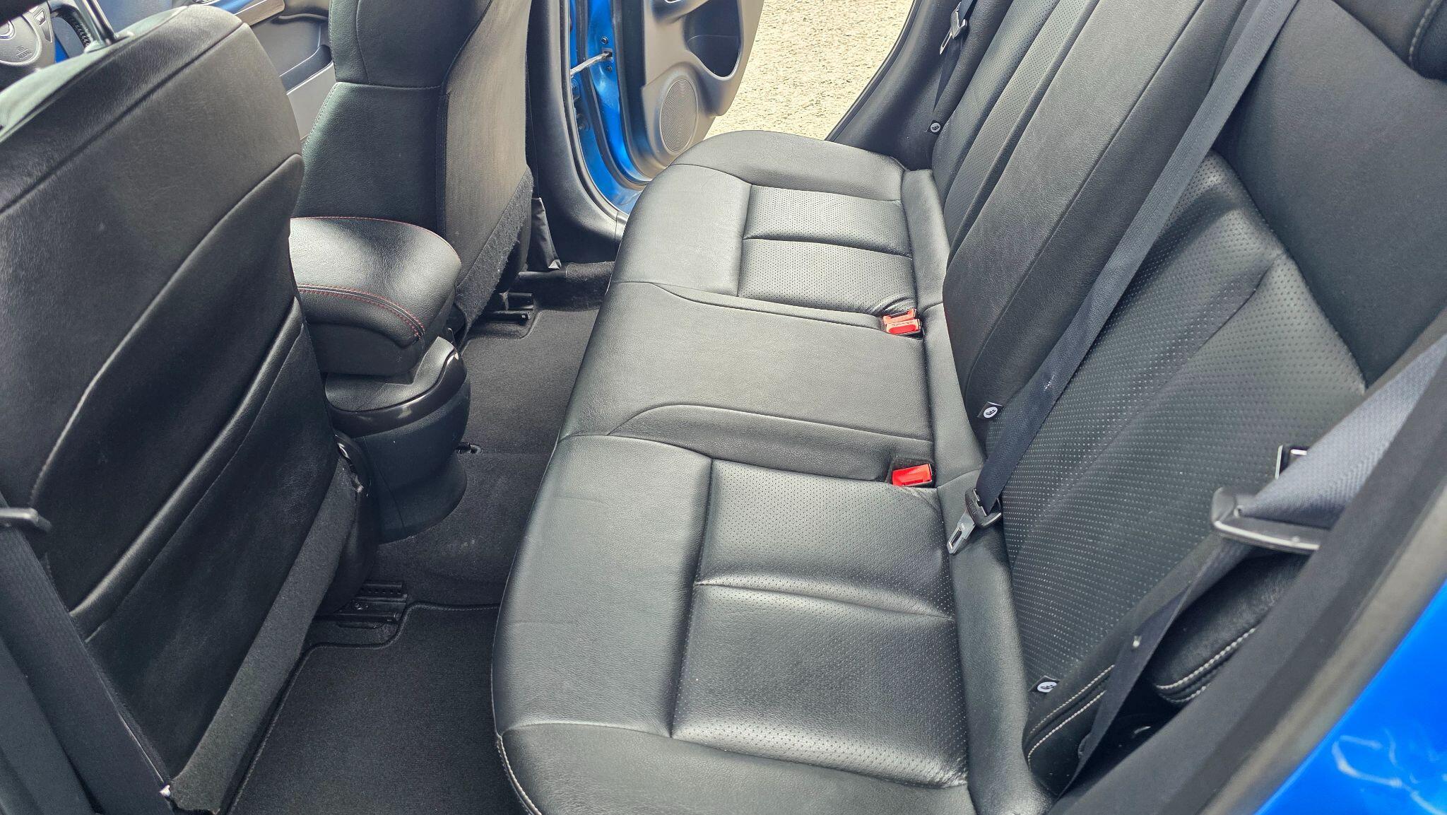 Hyundai i30 - Image 36