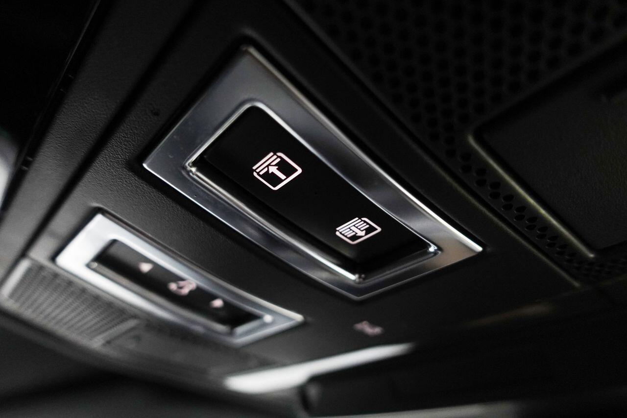 Land Rover Defender 110 - Image 35