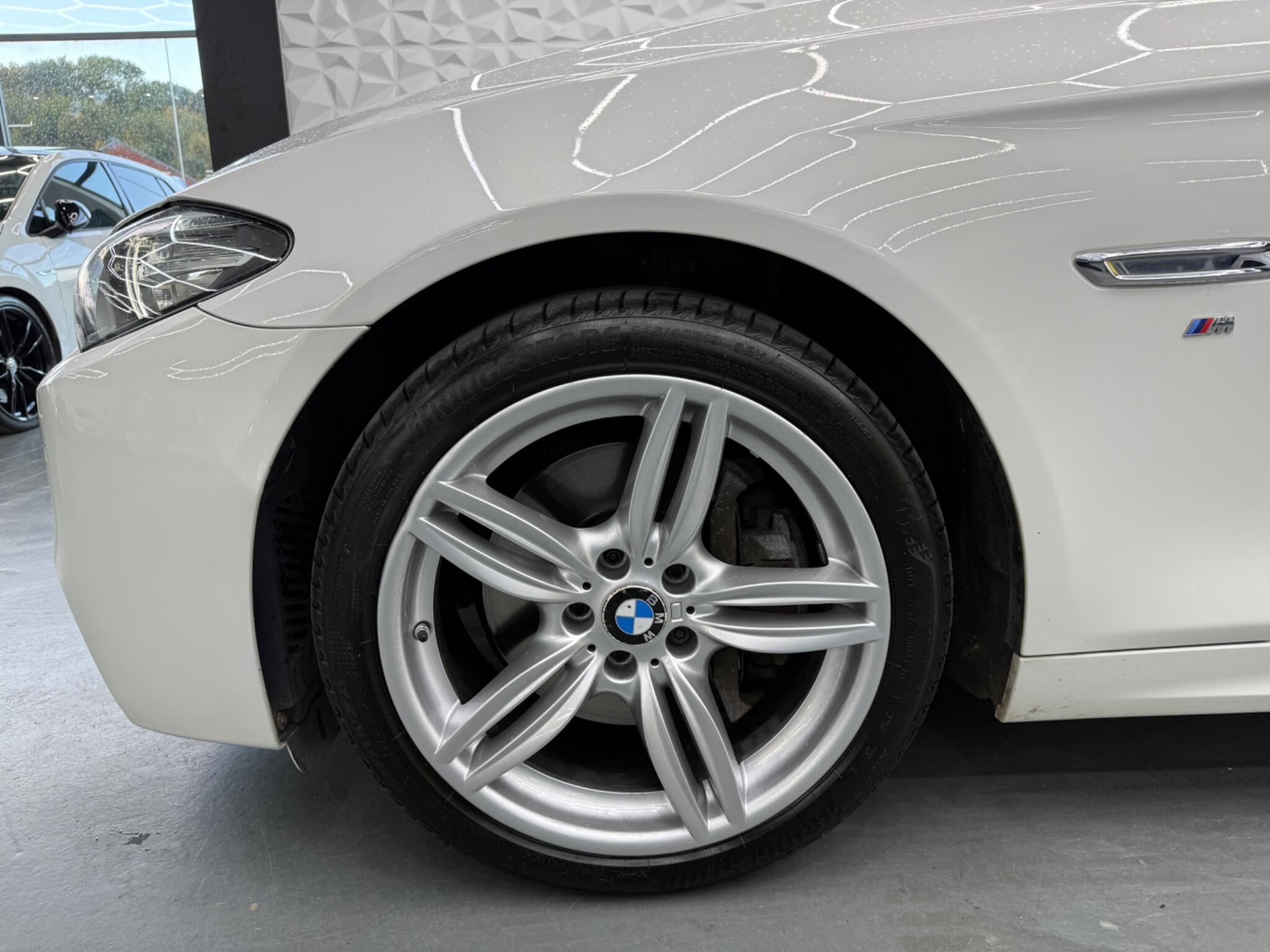 BMW 5 Series - Image 10