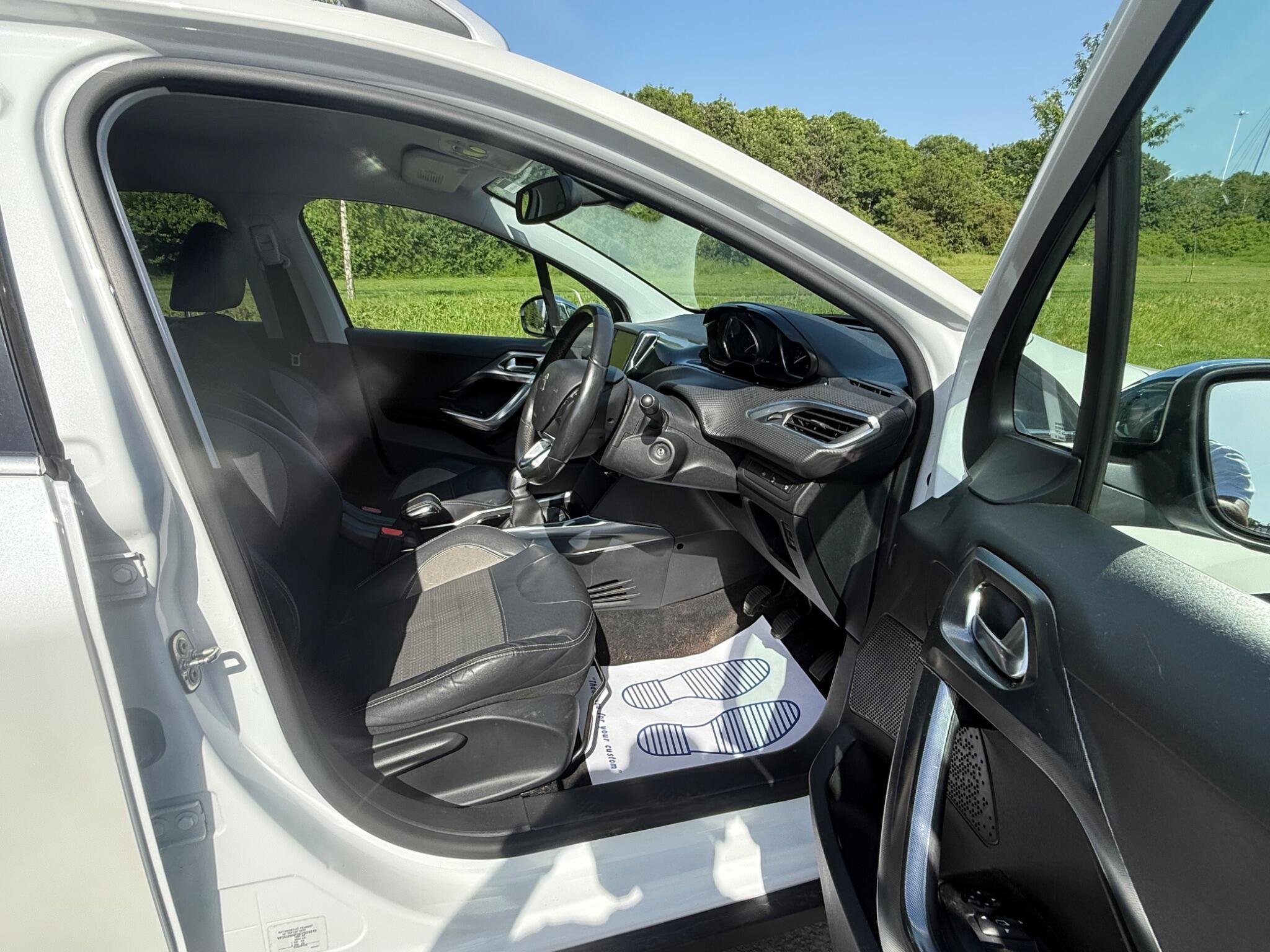 Peugeot 2008 - Image 13