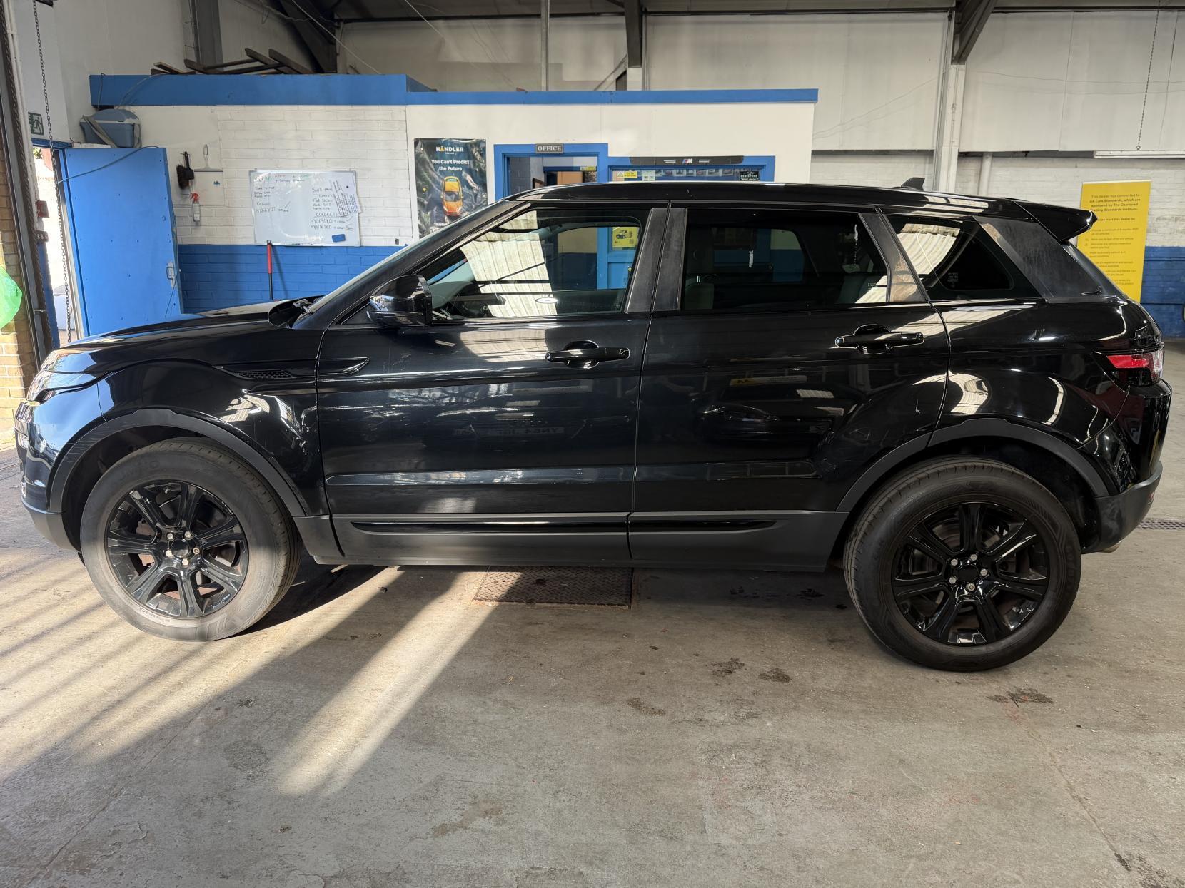 Land Rover Range Rover Evoque - Image 6