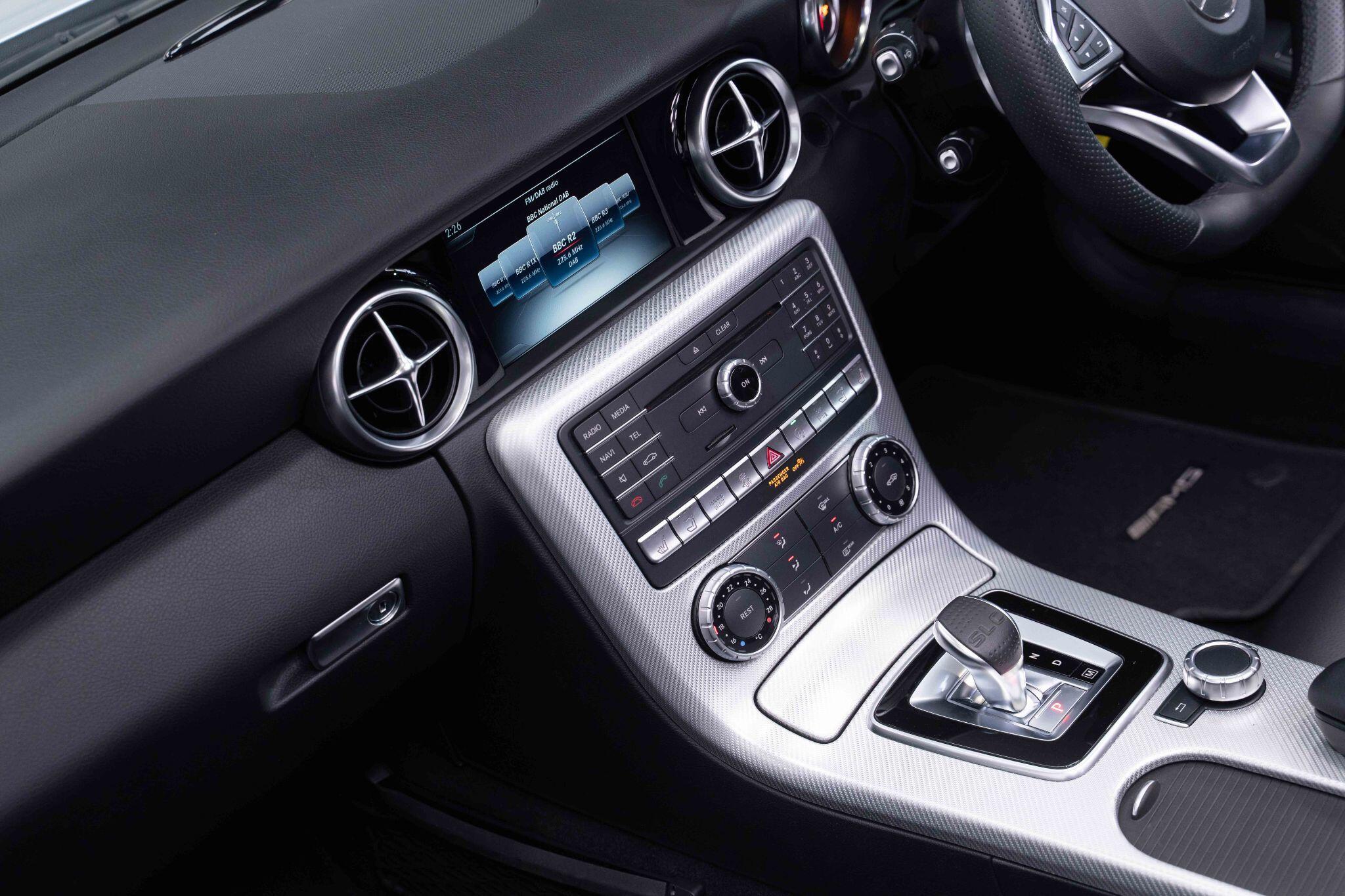 Mercedes SLC - Image 27