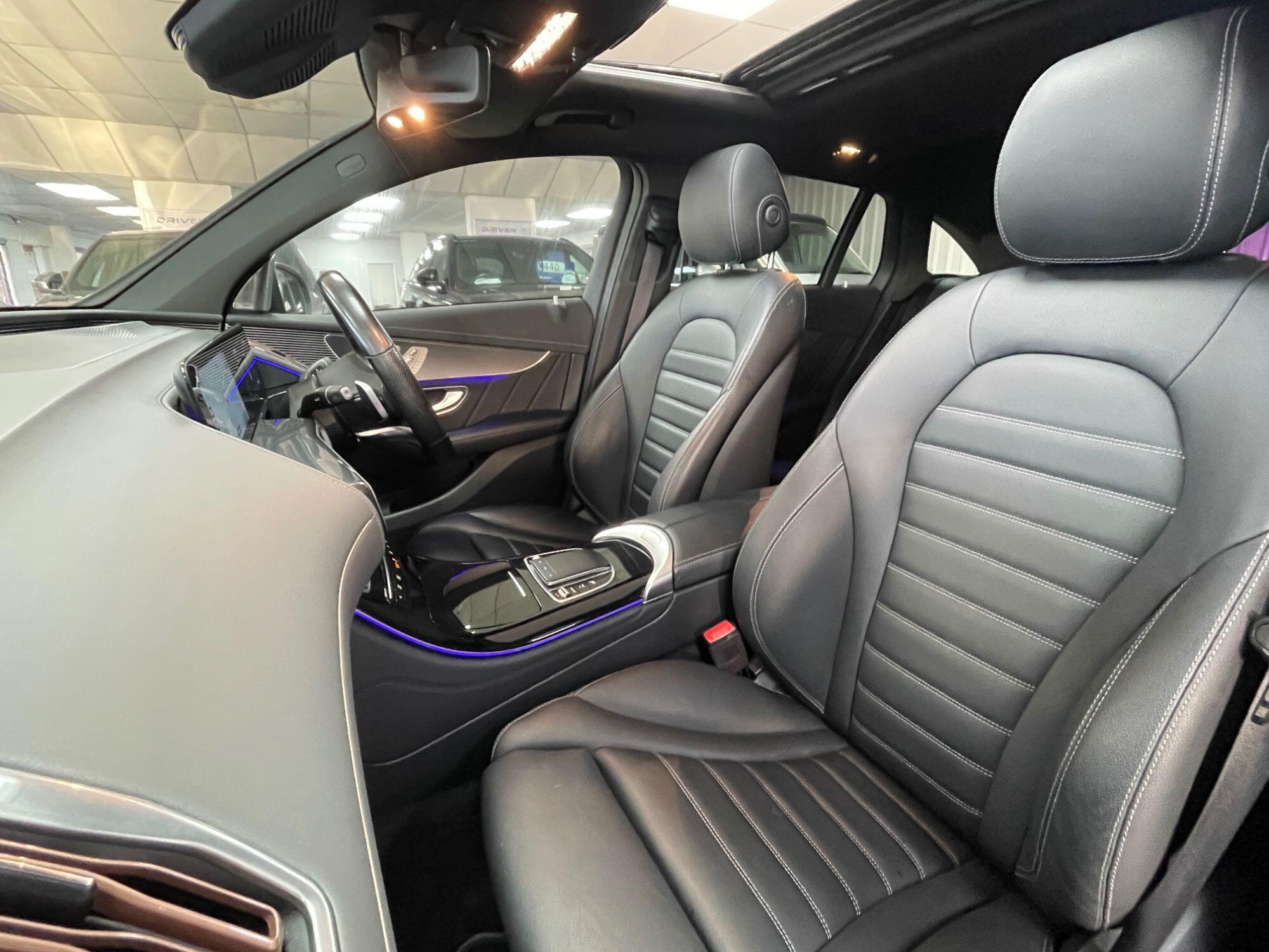 Mercedes Eqc - Image 33