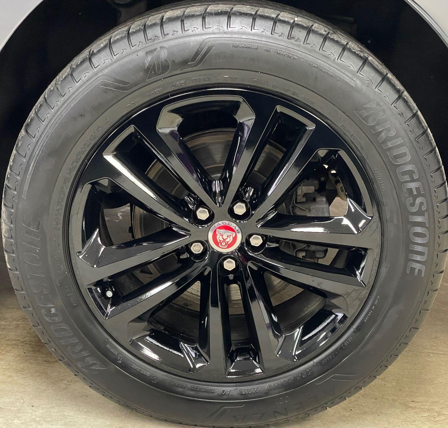 Jaguar F-Pace - Image 17