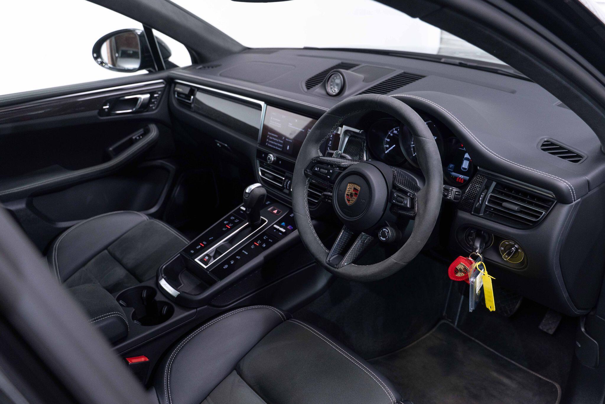 Porsche Macan - Image 8