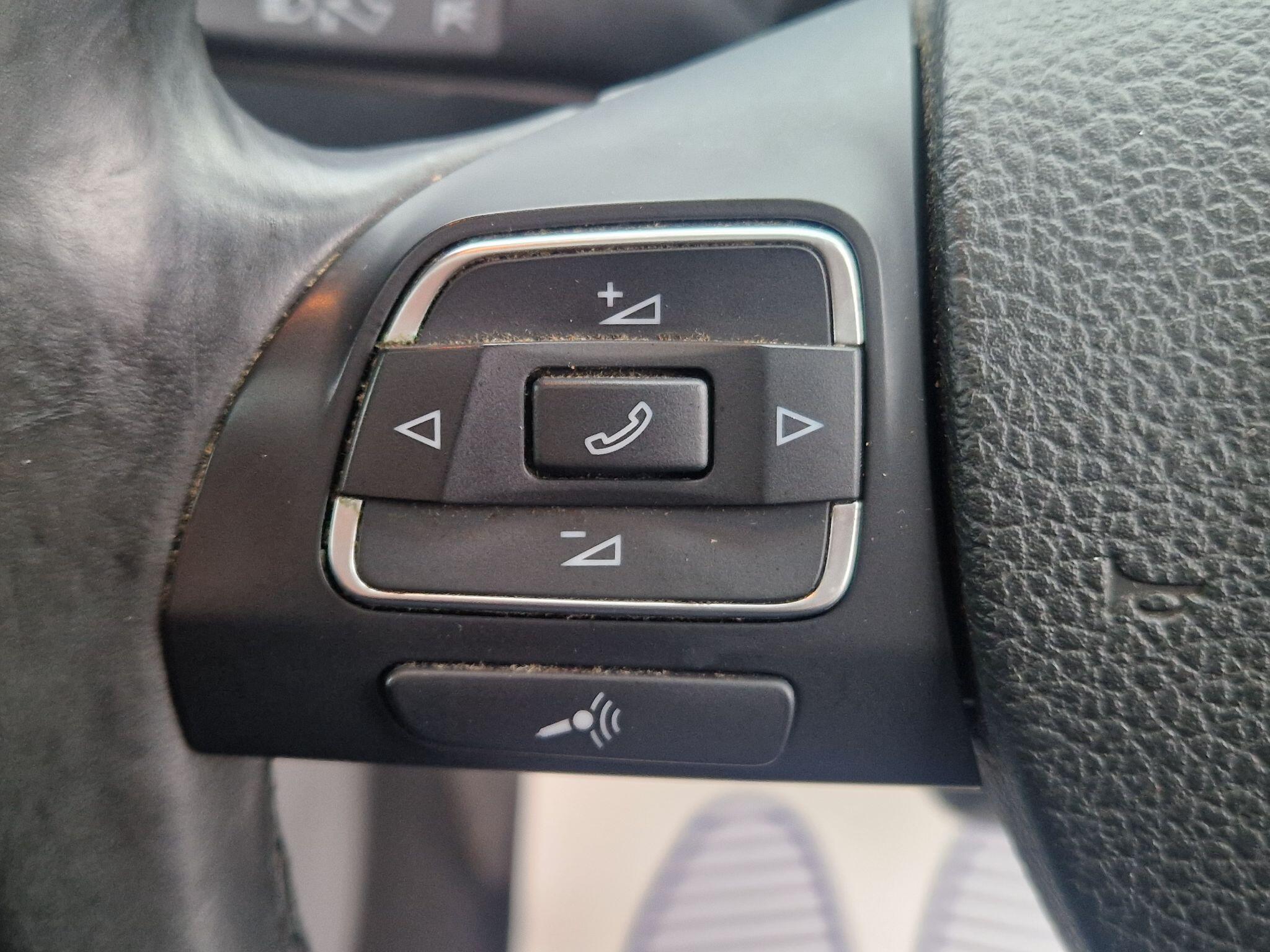 Volkswagen Tiguan - Image 48