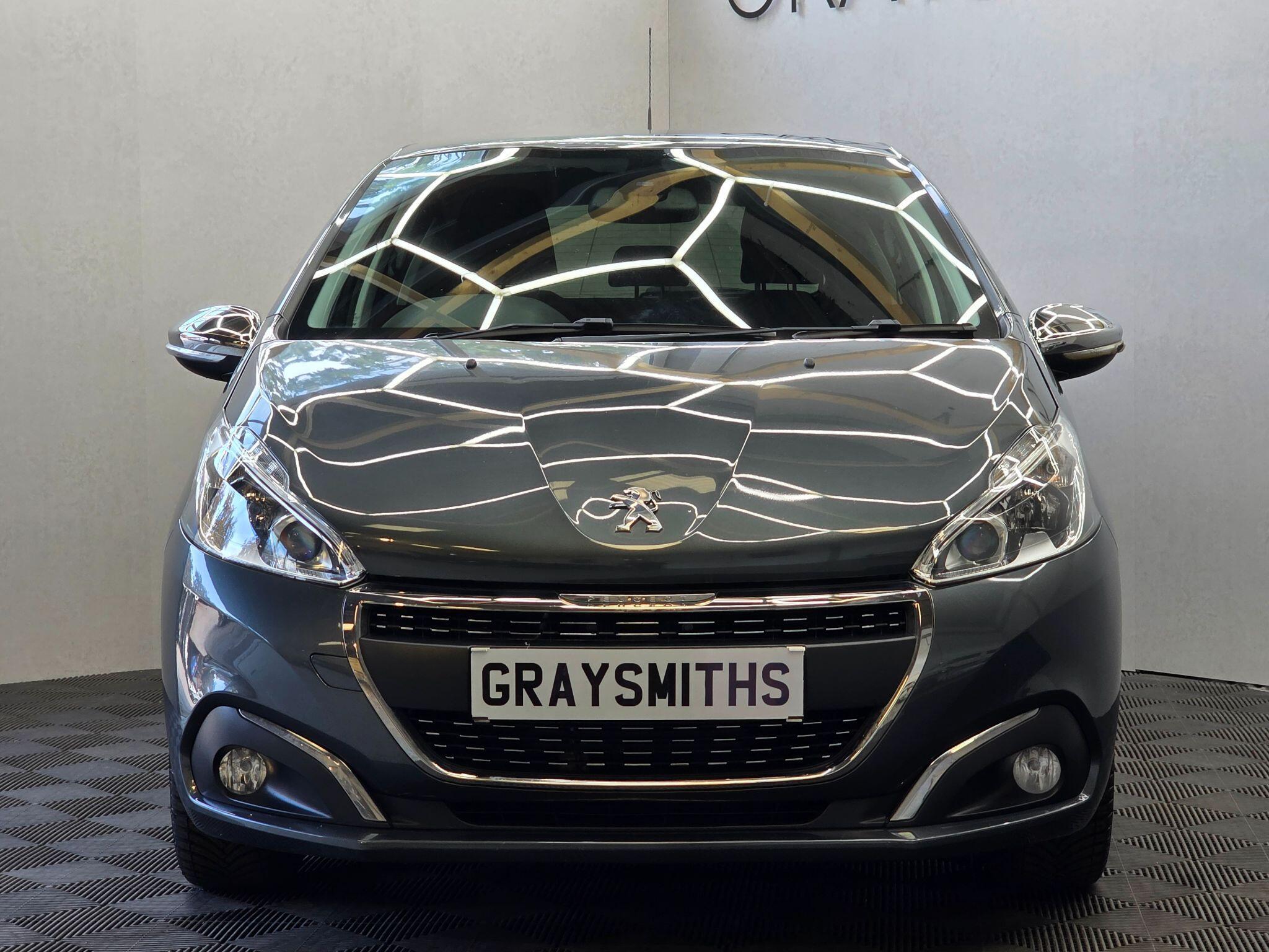 Peugeot 208 - Image 2