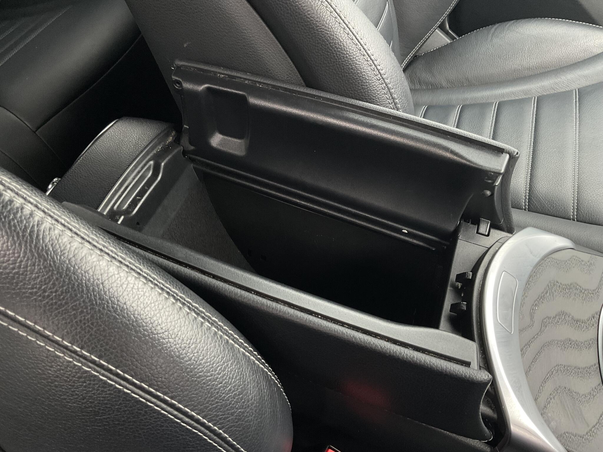 Mercedes GLC - Image 18