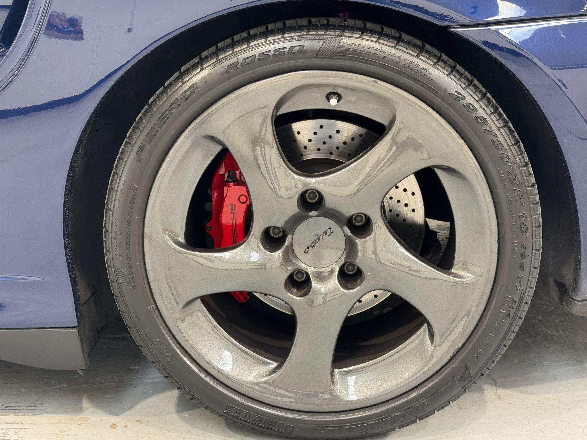 Porsche 911 - Image 28