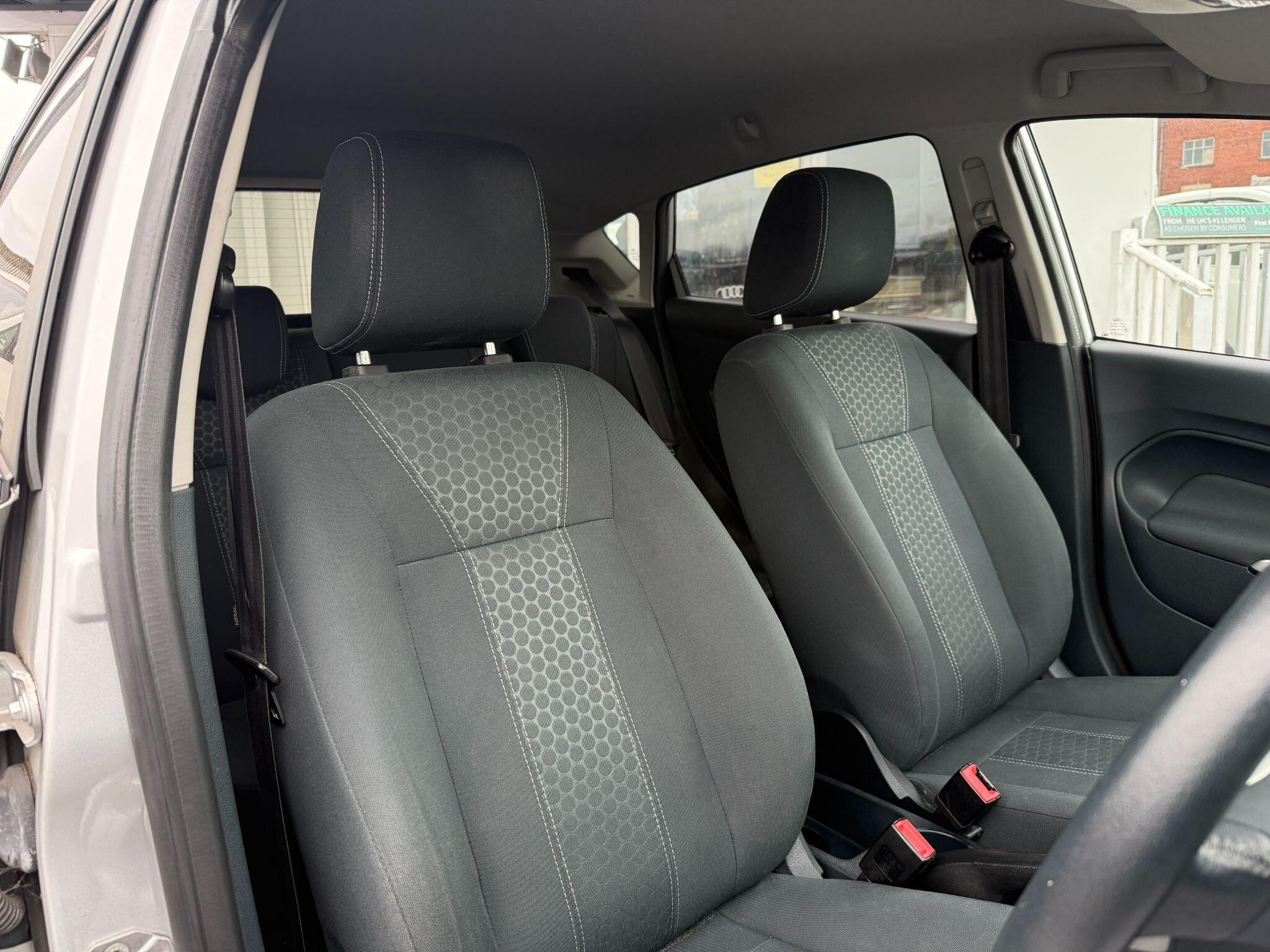 Ford Fiesta - Image 34