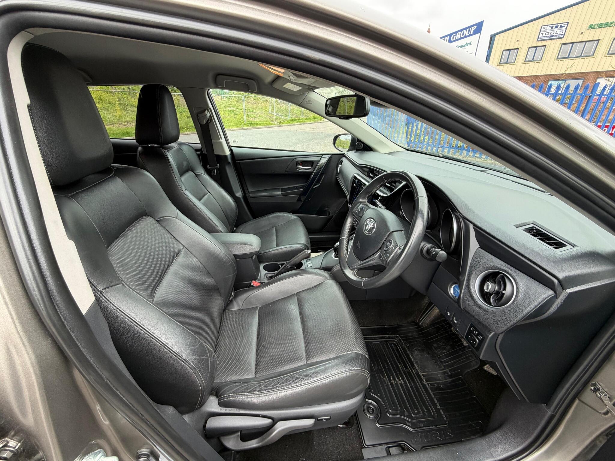 Toyota Auris - Image 20