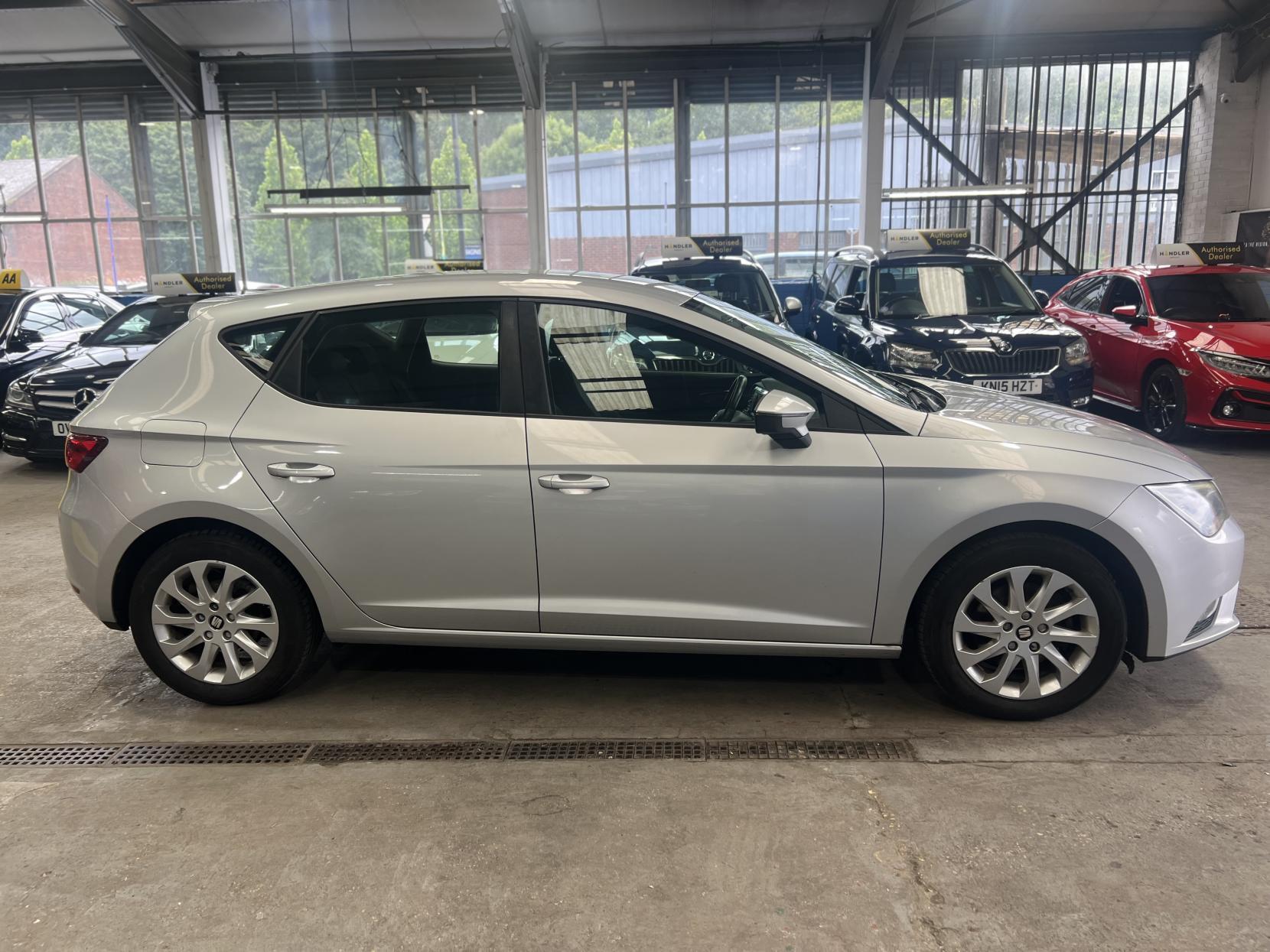 SEAT Leon - Image 10